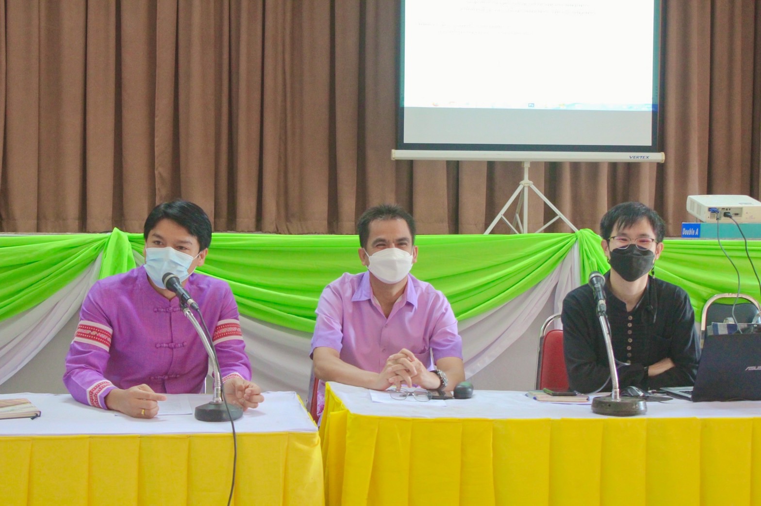 ร่วมคิด ร่วมพัฒนา “ตลาดนัดคนไทยยิ้มได้จังหวัดกำแพงเพชร” ในวิถีชีวิตใหม่ (New Normal)