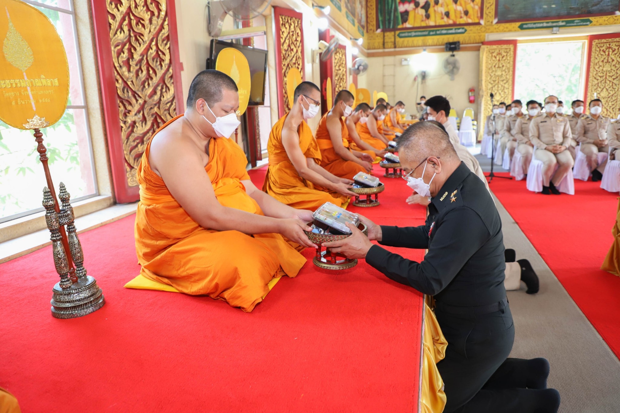 กำแพงเพชร เมืองมรดกโลก : พช.กำแพงเพชร ร่วมพิธีถวายภัตตาหาร และสิ่งของพระราชทาน ของพระบาทสมเด็จพระเจ้าอยู่หัว แด่พระภิกษุ สามเณร ในการสอบบาลีสนามหลวง ครั้งที่ 1 วันที่สอง