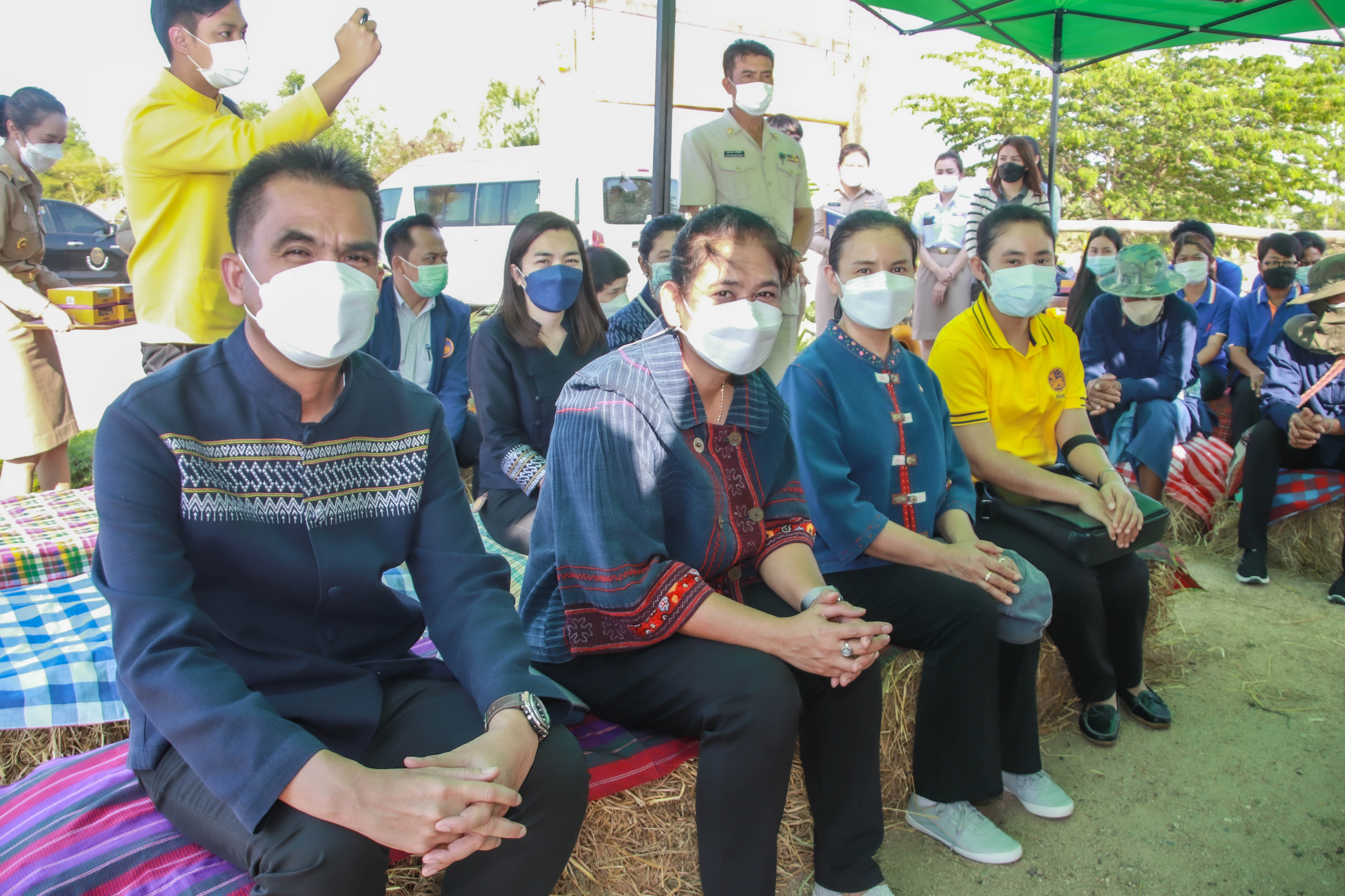 ผู้ตรวจกระทรวงมหาดไทยและผู้ตรวจกรมการพัฒนาชุมชน ลงพื้นที่ตรวจเยี่ยมแปลง โคก หนอง นา โมเดล จังหวัดกำแพงเพชร