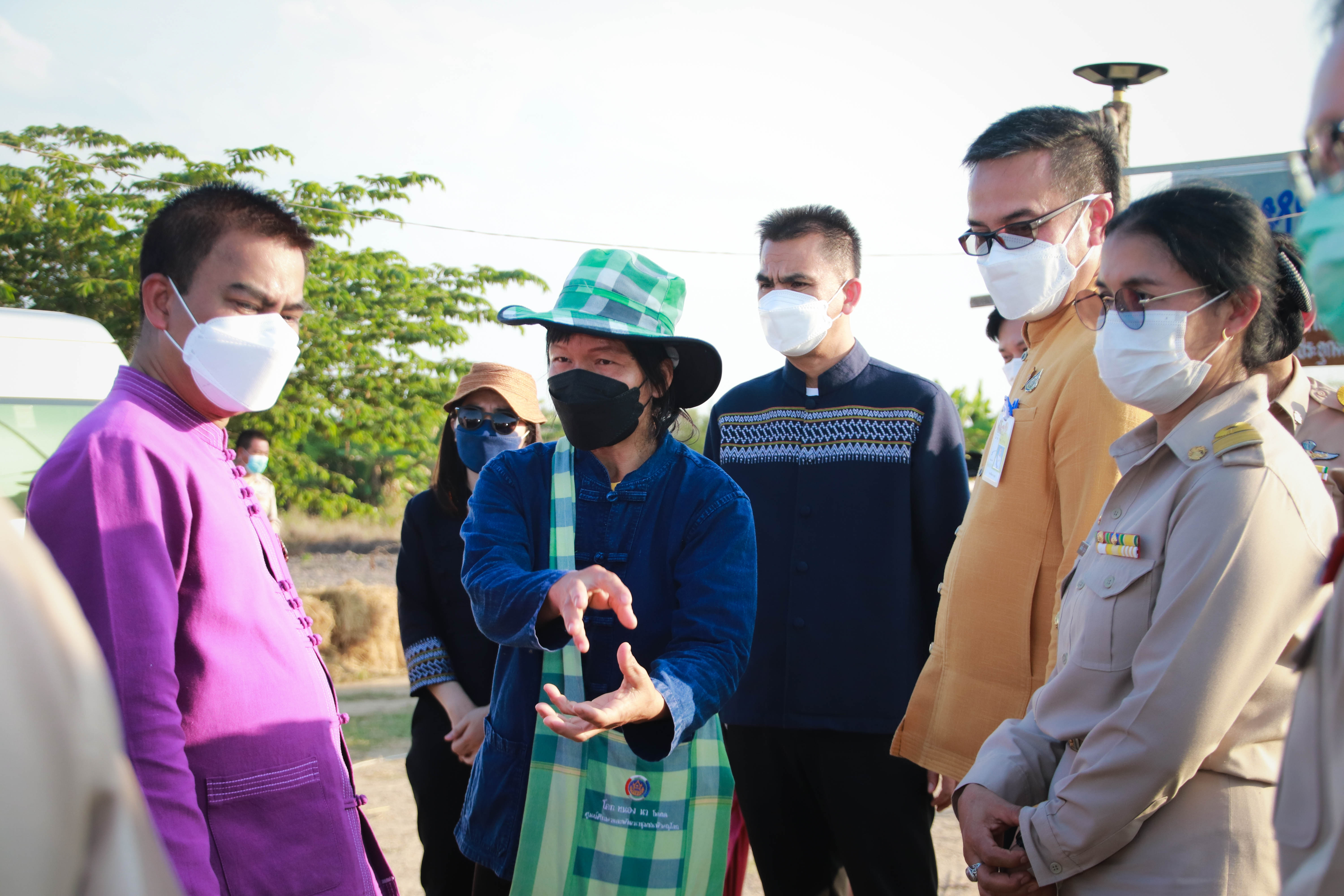 ผู้ตรวจกระทรวงมหาดไทยและผู้ตรวจกรมการพัฒนาชุมชน ลงพื้นที่ตรวจเยี่ยมแปลง โคก หนอง นา โมเดล จังหวัดกำแพงเพชร