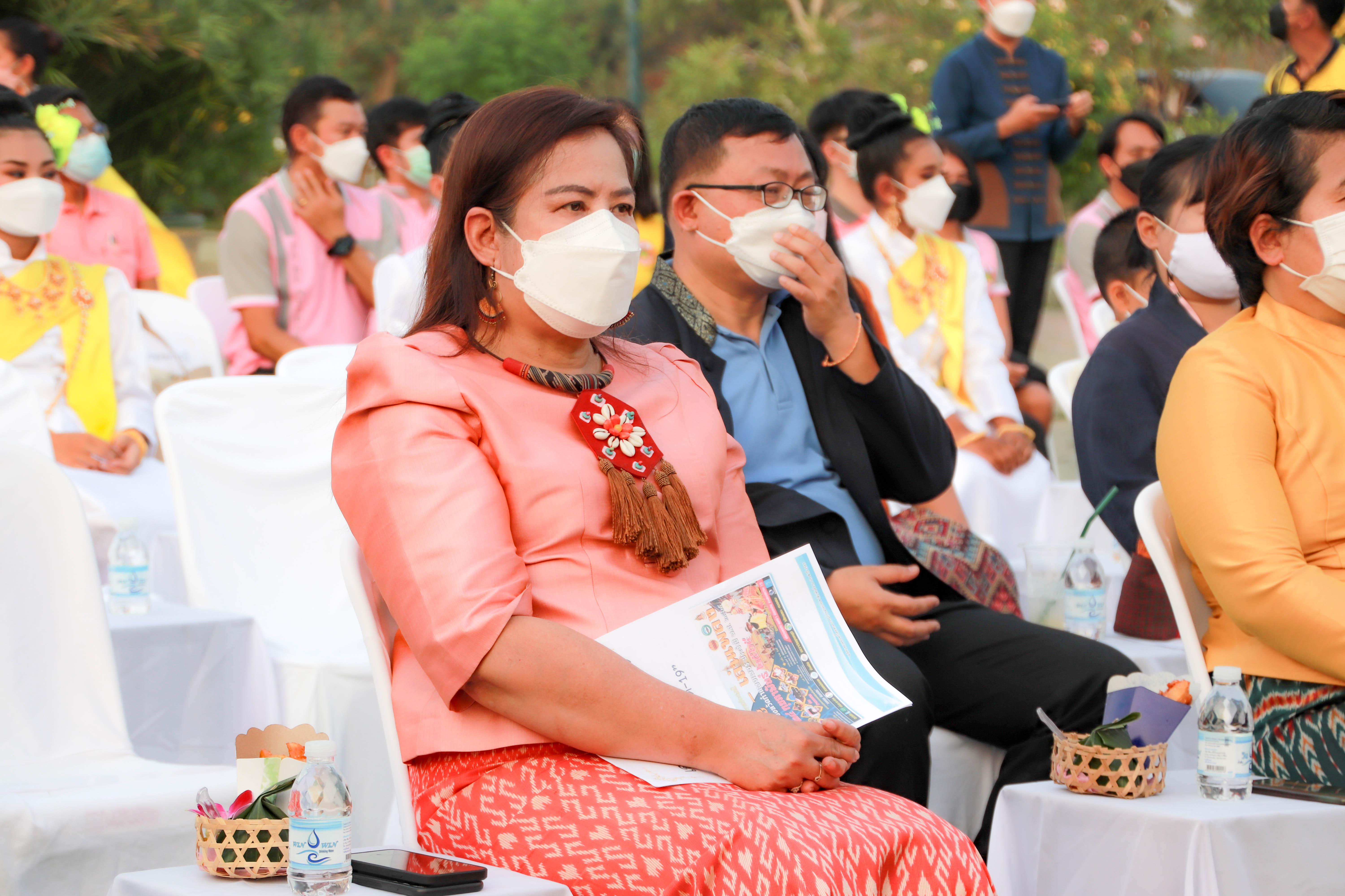 พช.กำแพงเพชร ออกบูธ งานแถลงข่าวงานประเพณีนบพระ-เล่นเพลงและงานกาชาด ปี 2565 โชว์ผลิตภัณฑ์เด่น ของดีเมืองชากังราว เพื่อกระตุ้นการจับจ่ายภายในงาน