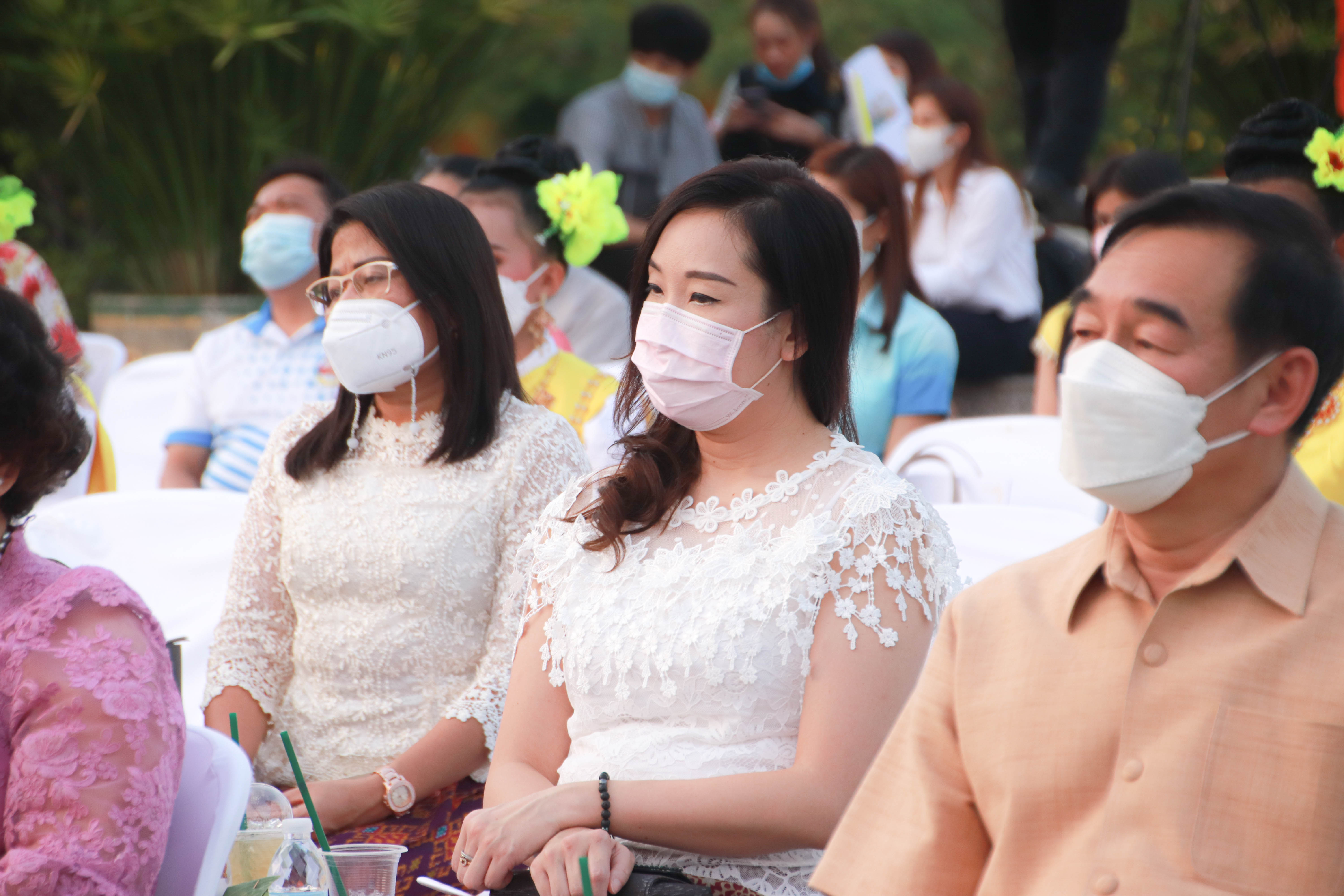 พช.กำแพงเพชร ออกบูธ งานแถลงข่าวงานประเพณีนบพระ-เล่นเพลงและงานกาชาด ปี 2565 โชว์ผลิตภัณฑ์เด่น ของดีเมืองชากังราว เพื่อกระตุ้นการจับจ่ายภายในงาน