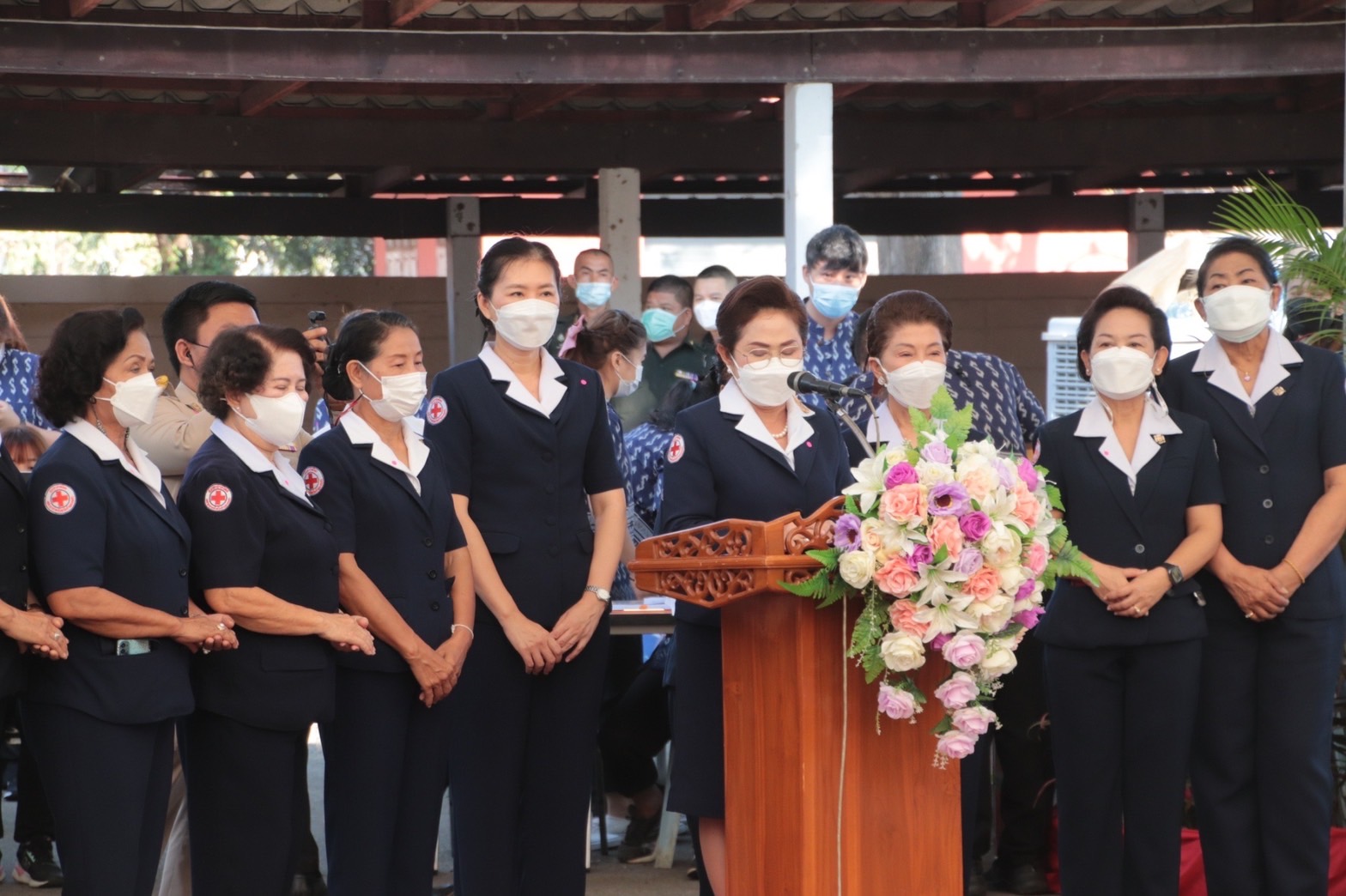 พช.กำแพงเพชรและเครือข่าย บริจาคเงินและสิ่งของในงาน “รวมน้ำใจ ช่วยกาชาด” ประจำปี 2565