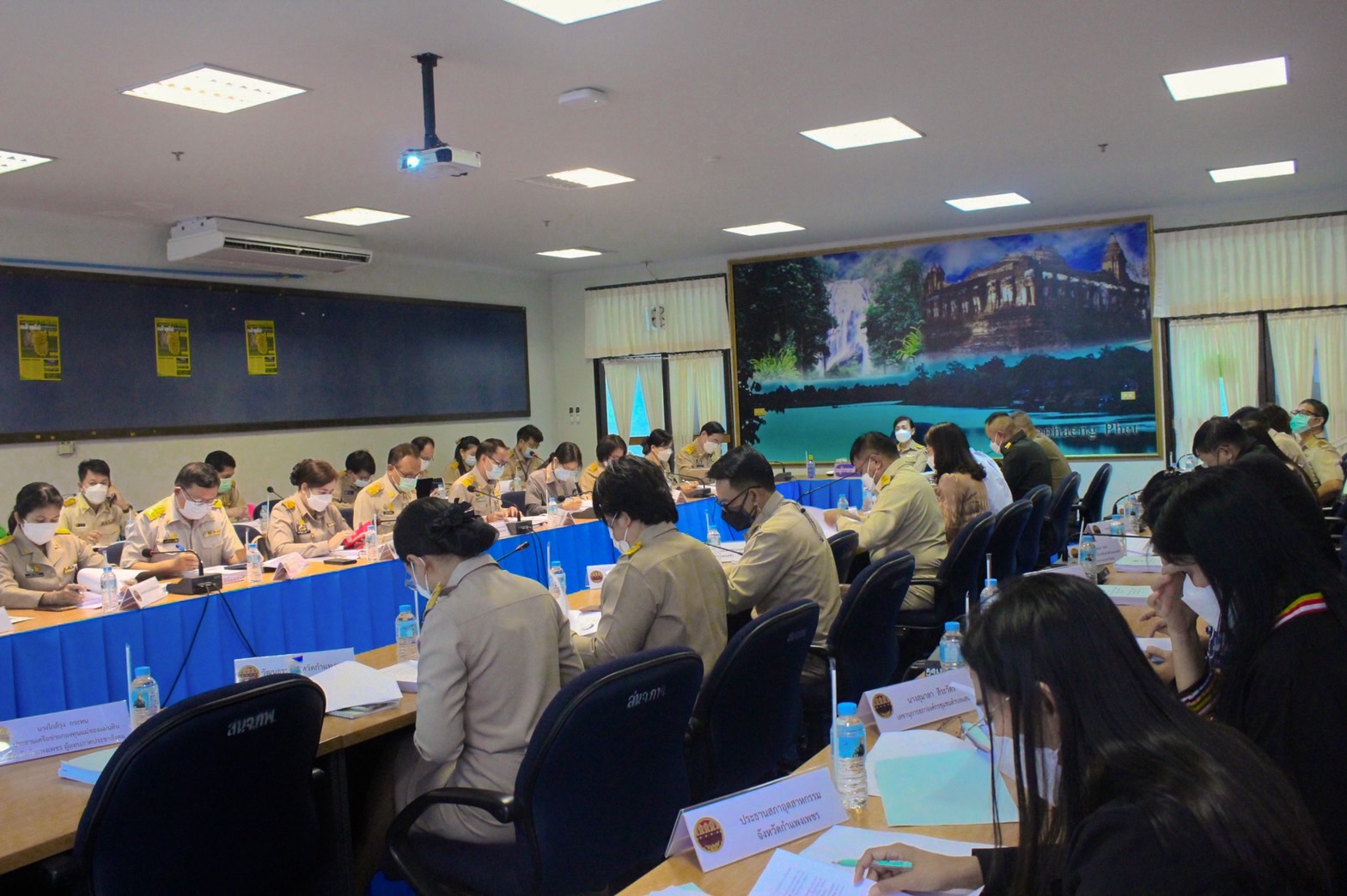 พช.กำแพงเพชร เข้าร่วมประชุมคณะกรรมการบริหารงานจังหวัดแบบบูรณาการ (ก.บ.จ.) จังหวัดกำแพงเพชร ครั้งที่ ๑/๒๕๖๕