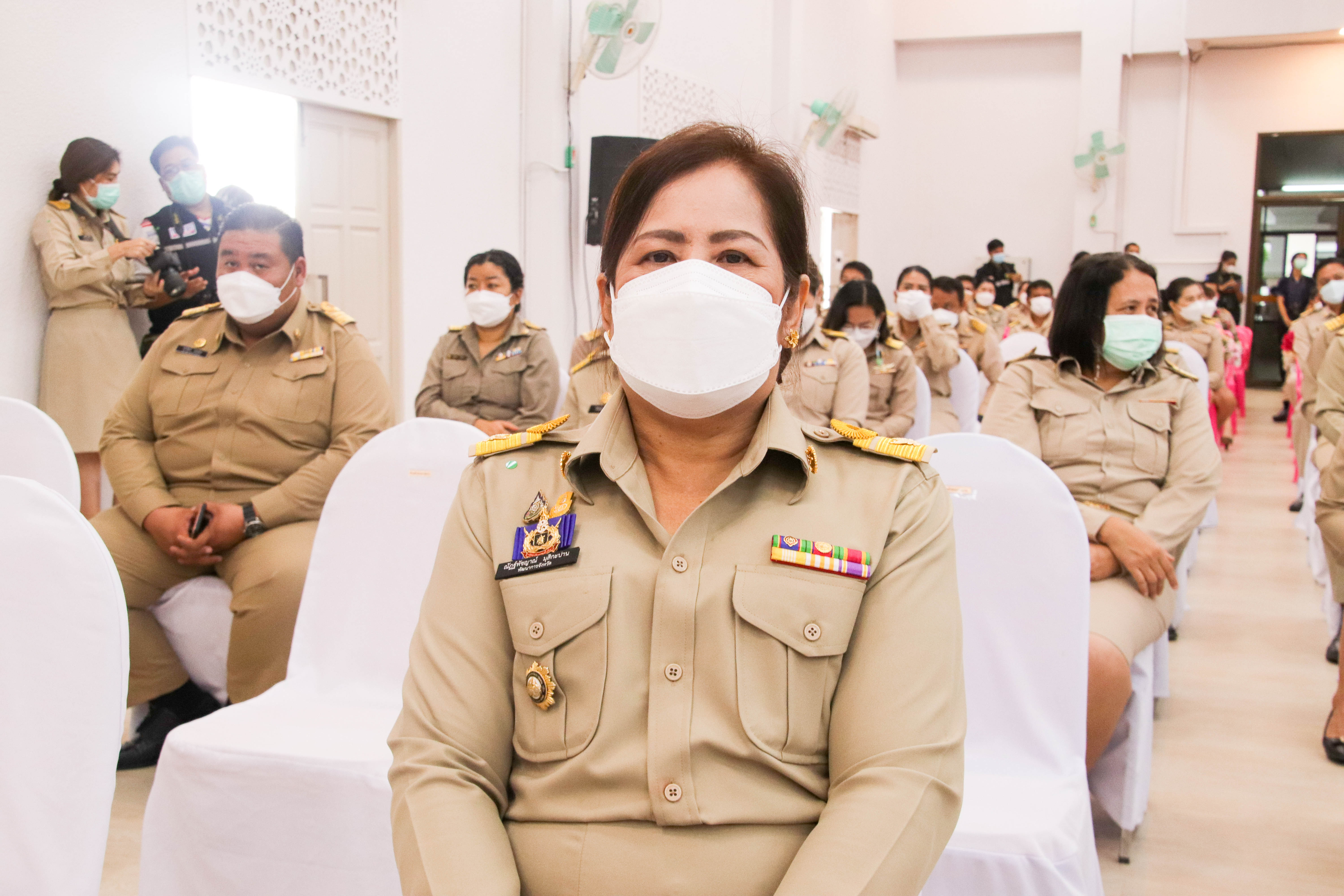 พช.กำแพงเพชร ร่วมพิธีถวายราชสักการะ ร.5 เนื่องในวันท้องถิ่นไทย ประจำปี 2565
