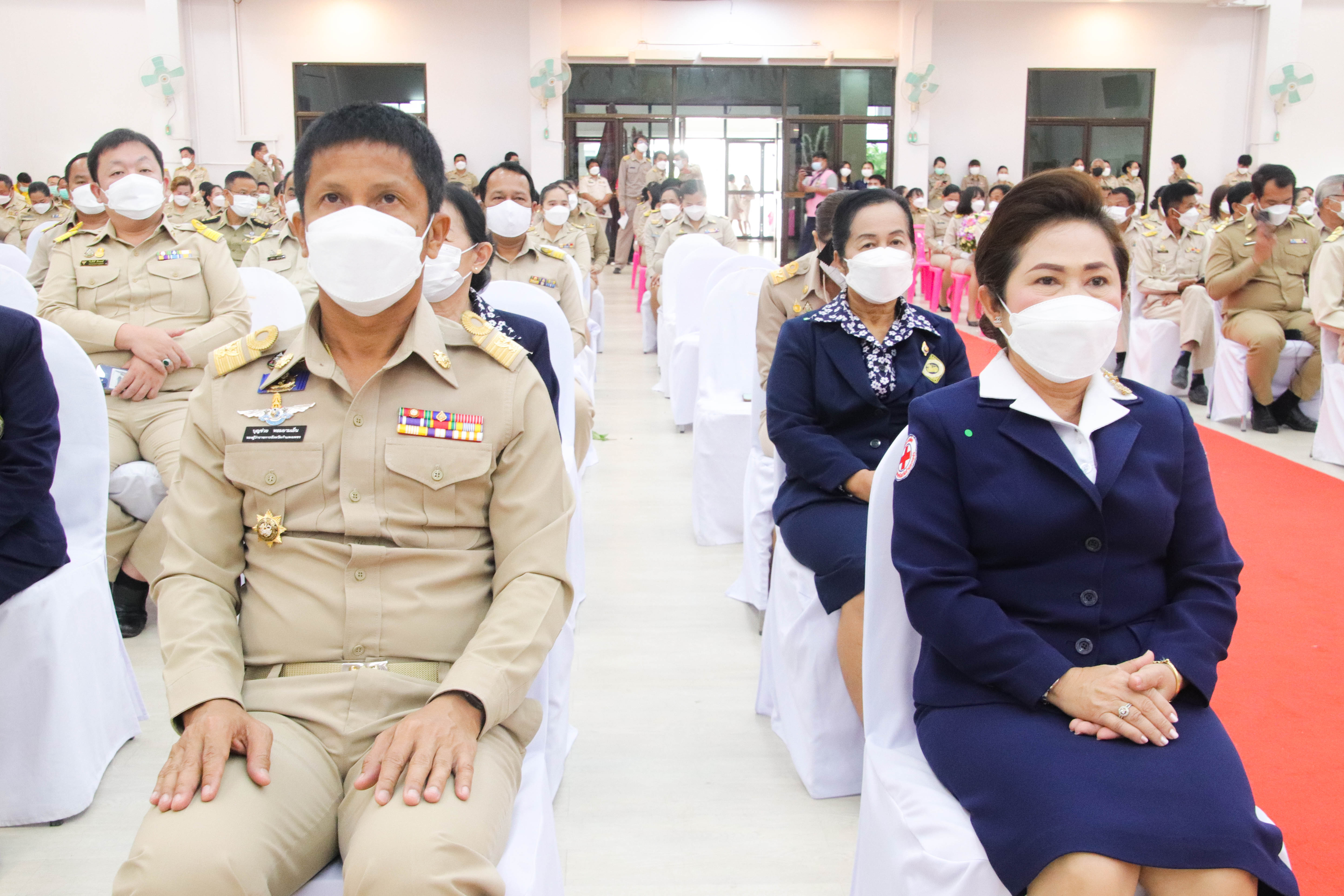 พช.กำแพงเพชร ร่วมพิธีถวายราชสักการะ ร.5 เนื่องในวันท้องถิ่นไทย ประจำปี 2565