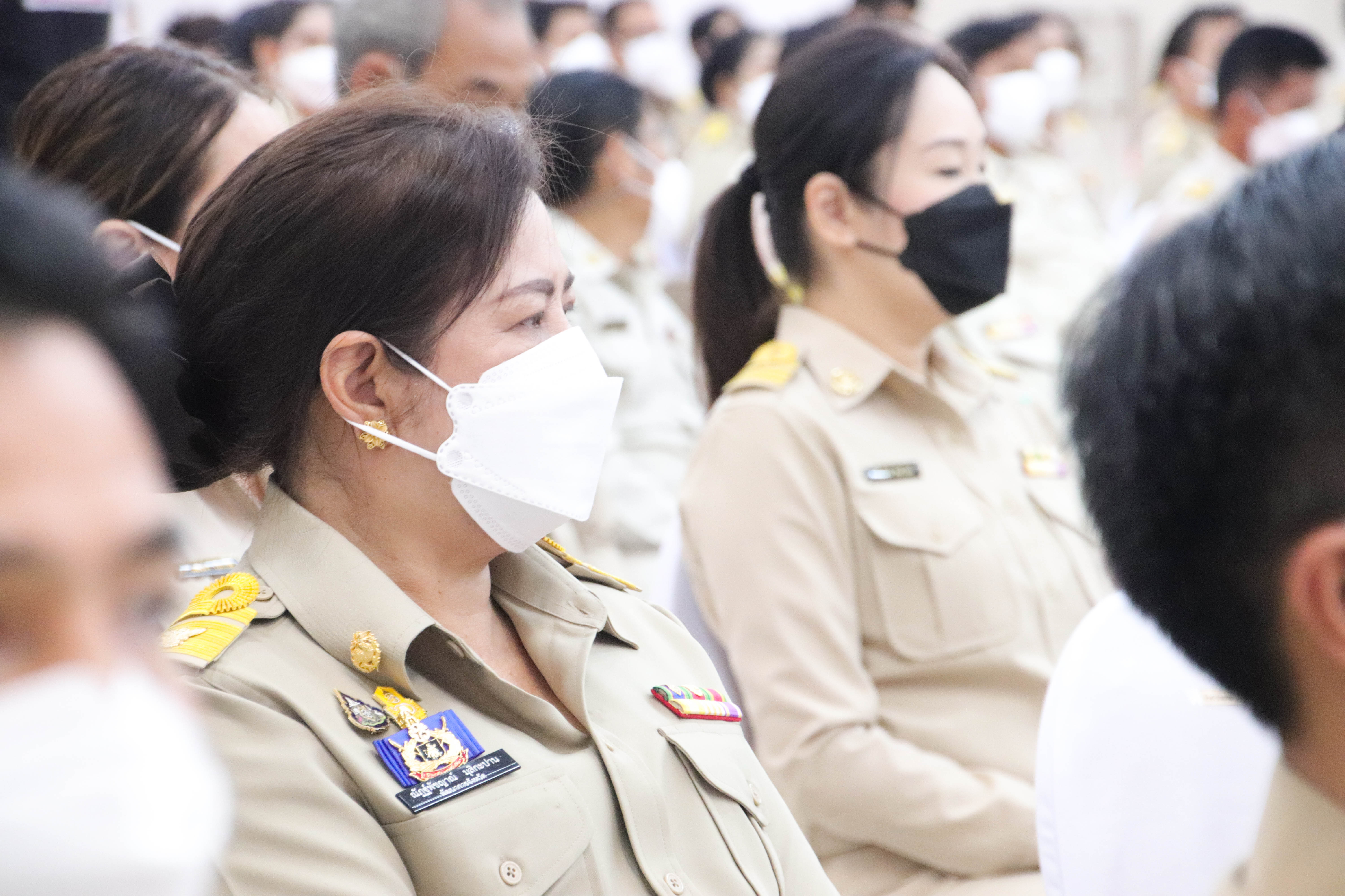 พช.กำแพงเพชร ร่วมพิธีถวายราชสักการะ ร.5 เนื่องในวันท้องถิ่นไทย ประจำปี 2565