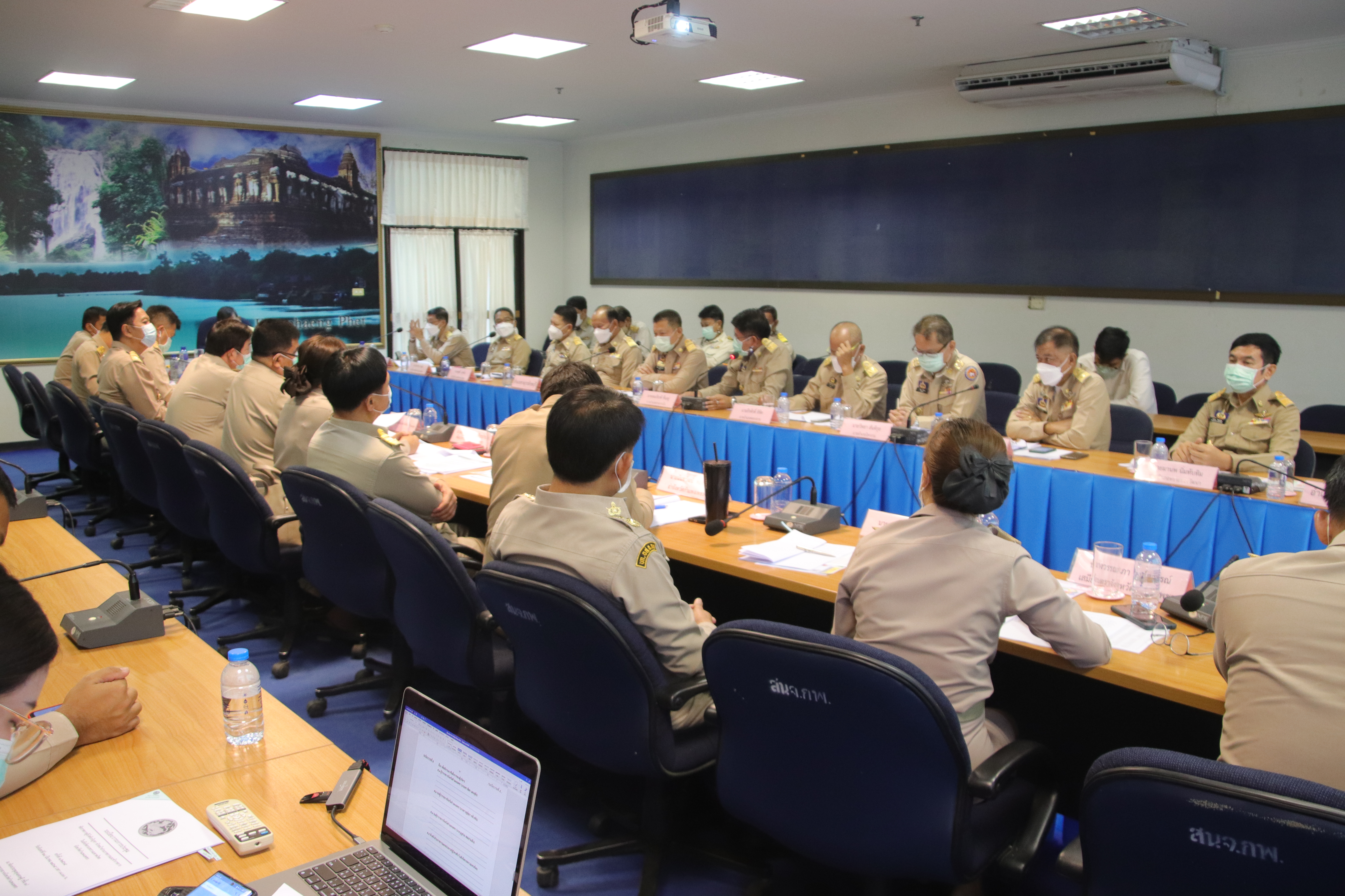 พช.กำแพงเพชร : ร่วมประชุมข้าราชการจังหวัดกำแพงเพชร