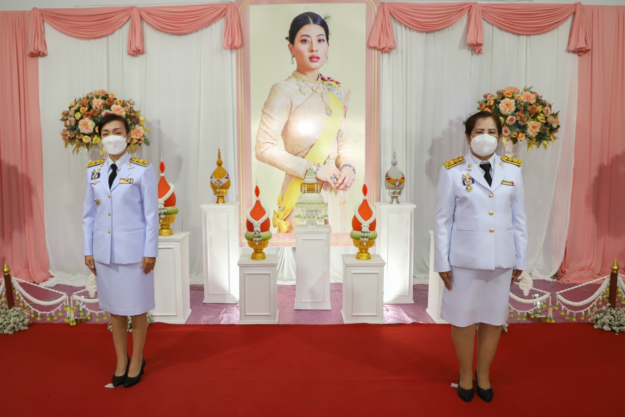 กําแพงเพชร เมืองมรดกโลก :  จังหวัดกำแพงเพชร จัดพิธีมอบแบบลายผ้าพระราชทาน “ผ้าขิดลายนารีรัตนราชกัญญา”