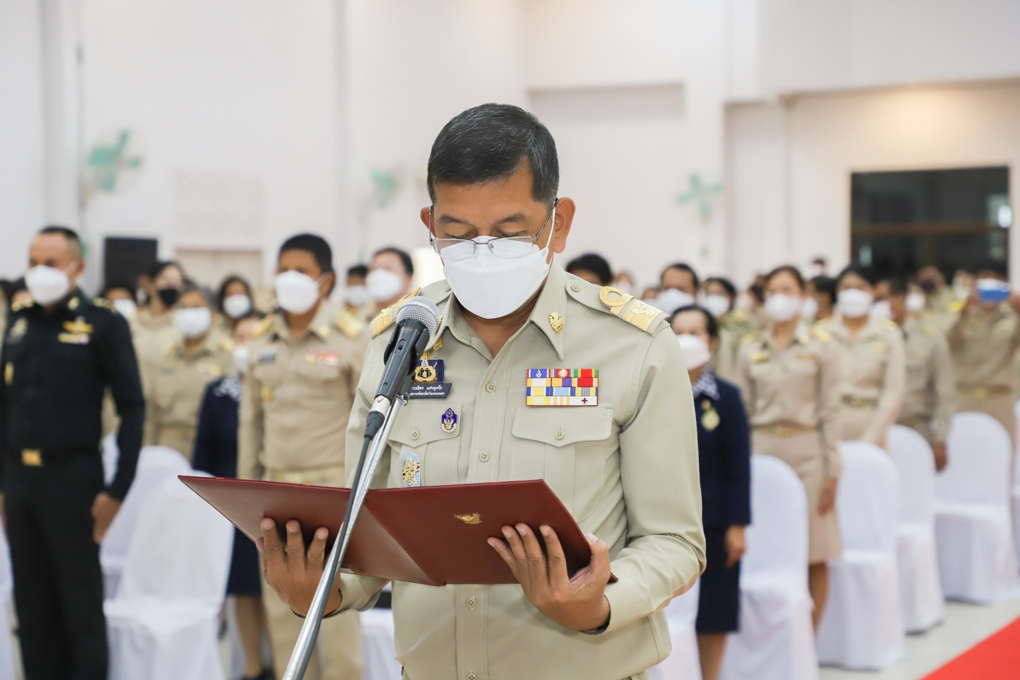 พช.กำแพงเพชร ร่วมพิธีถวายราชสักการะ ร.5 เนื่องในวันท้องถิ่นไทย ประจำปี 2565