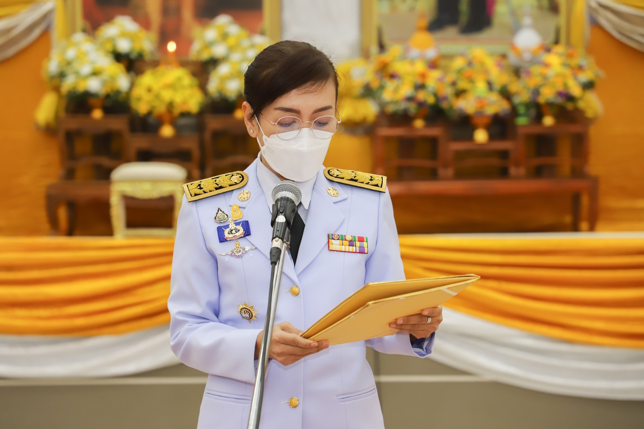 พช.กำแพงเพชร ร่วมพิธีวางพานพุ่มดอกไม้ถวายราชสักการะ เนื่องในวันที่ระลึกพระบาทสมเด็จพระนั่งเกล้าเจ้าอยู่หัว พระมหาเจษฎาราชเจ้า และวันข้าราชการพลเรือน ประจำปี 2565