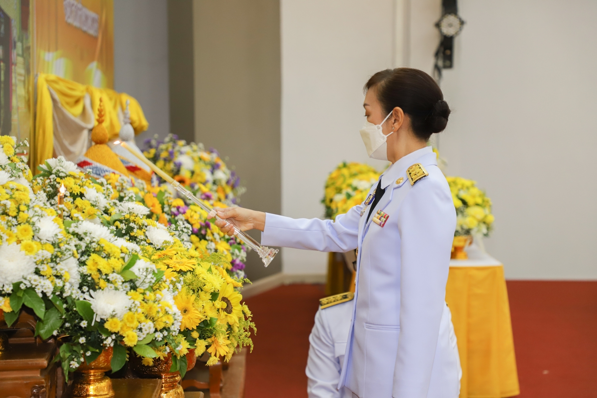พช.กำแพงเพชร ร่วมพิธีวางพานพุ่มดอกไม้ถวายราชสักการะ เนื่องในวันที่ระลึกพระบาทสมเด็จพระนั่งเกล้าเจ้าอยู่หัว พระมหาเจษฎาราชเจ้า และวันข้าราชการพลเรือน ประจำปี 2565