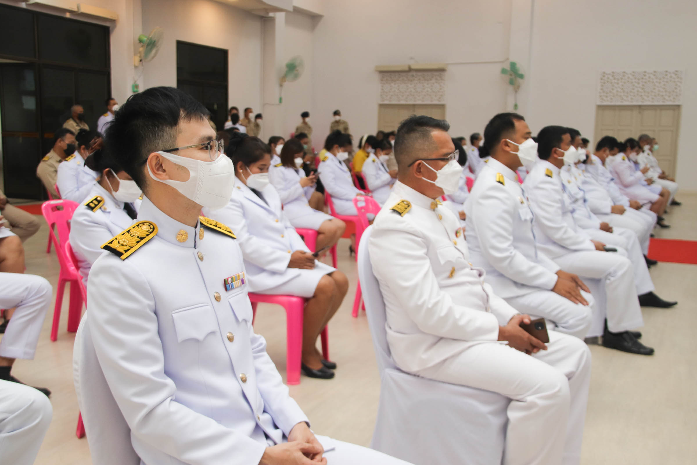 พช.กำแพงเพชร ร่วมพิธีถวายพวงมาลาสักการะ เบื้องหน้าพระบรม สาทิสลักษณ์ สมเด็จพระนเรศวรมหาราช และถวายราชสดุดี เนื่องในวันคล้ายวันสวรรคตสมเด็จพระนเรศวรมหาราช
