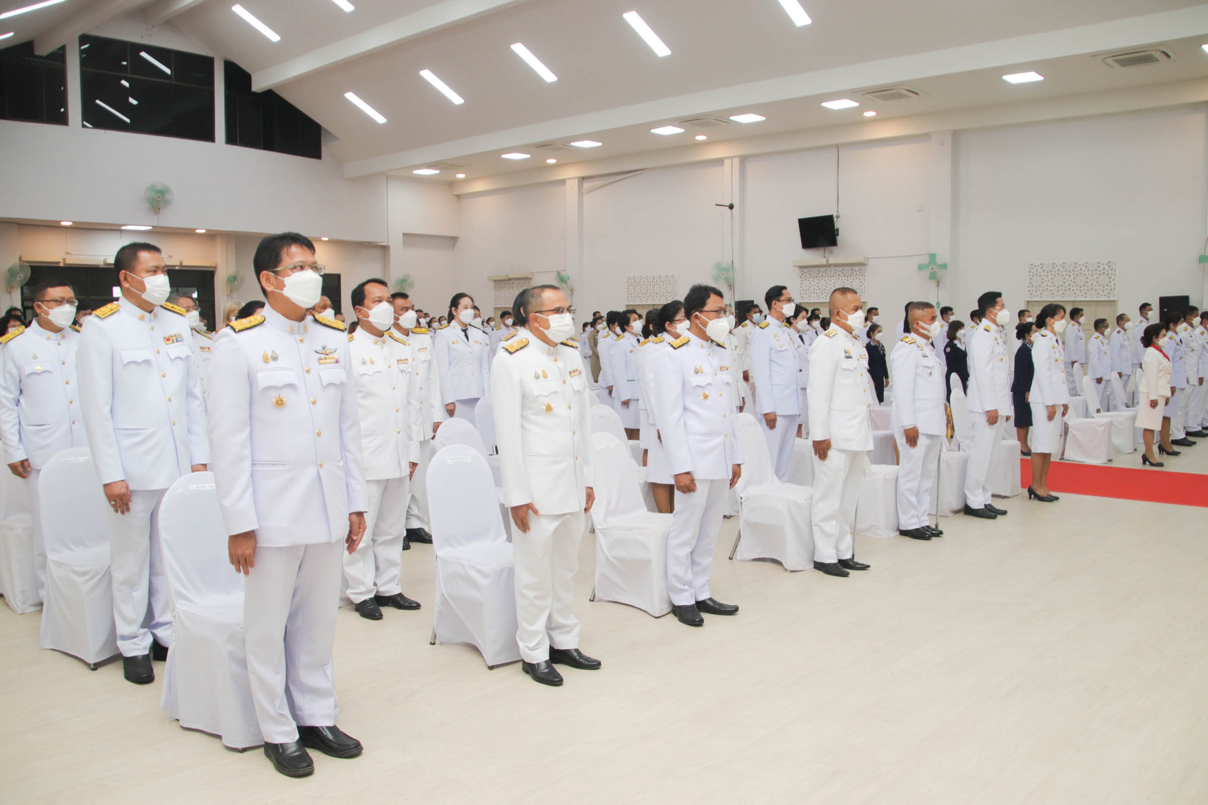 พช.กำแพงเพชร ร่วมพิธีถวายพวงมาลาสักการะ เบื้องหน้าพระบรม สาทิสลักษณ์ สมเด็จพระนเรศวรมหาราช และถวายราชสดุดี เนื่องในวันคล้ายวันสวรรคตสมเด็จพระนเรศวรมหาราช