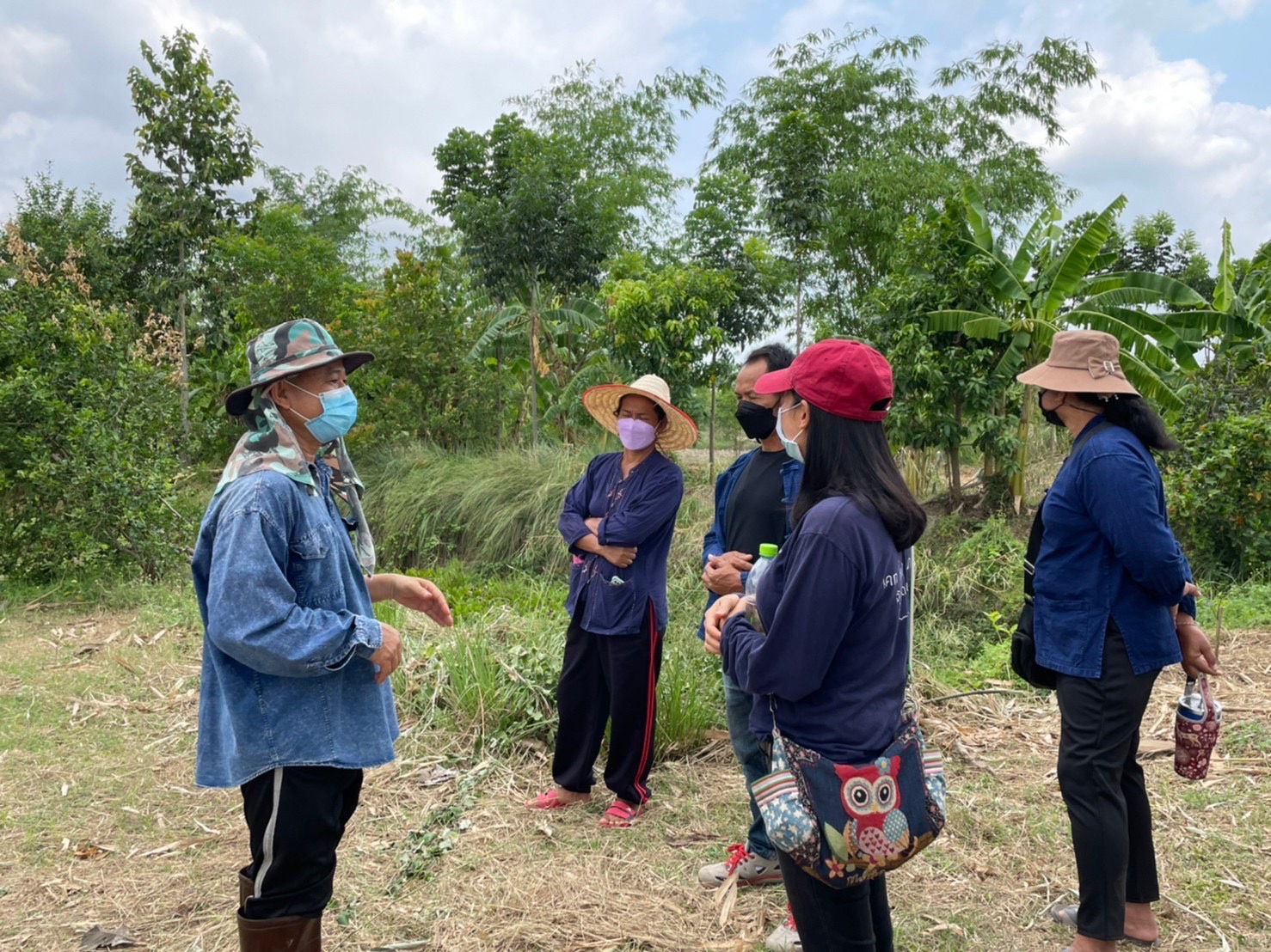 พช กำแพงเพชร และคณะกรรมการเครือข่ายโคก หนอง นา ระดับจังหวัด ร่วม  เอามื้อสามัคคี  ” โคก หนอง นา ” อำเภอขาณุวรลักษบุรี