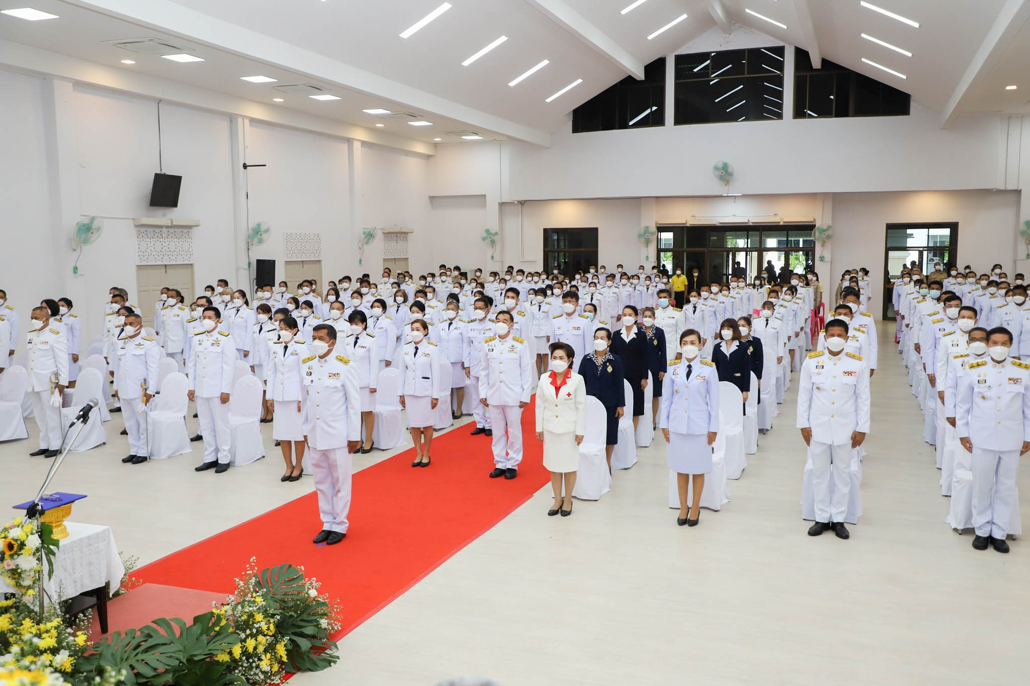 พช.กำแพงเพชร ร่วมพิธีถวายพวงมาลาสักการะ เบื้องหน้าพระบรม สาทิสลักษณ์ สมเด็จพระนเรศวรมหาราช และถวายราชสดุดี เนื่องในวันคล้ายวันสวรรคตสมเด็จพระนเรศวรมหาราช