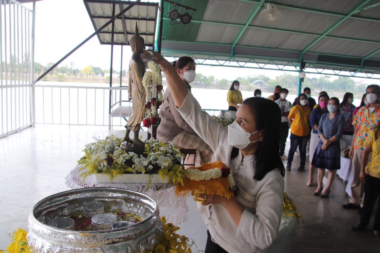 พช.กำแพงเพชร จัดกิจกรรม “สงกรานต์วิถีใหม่ สืบสานวัฒนธรรมไทย ท่านมาเราดีใจ ท่านไปเราคิดถึง”