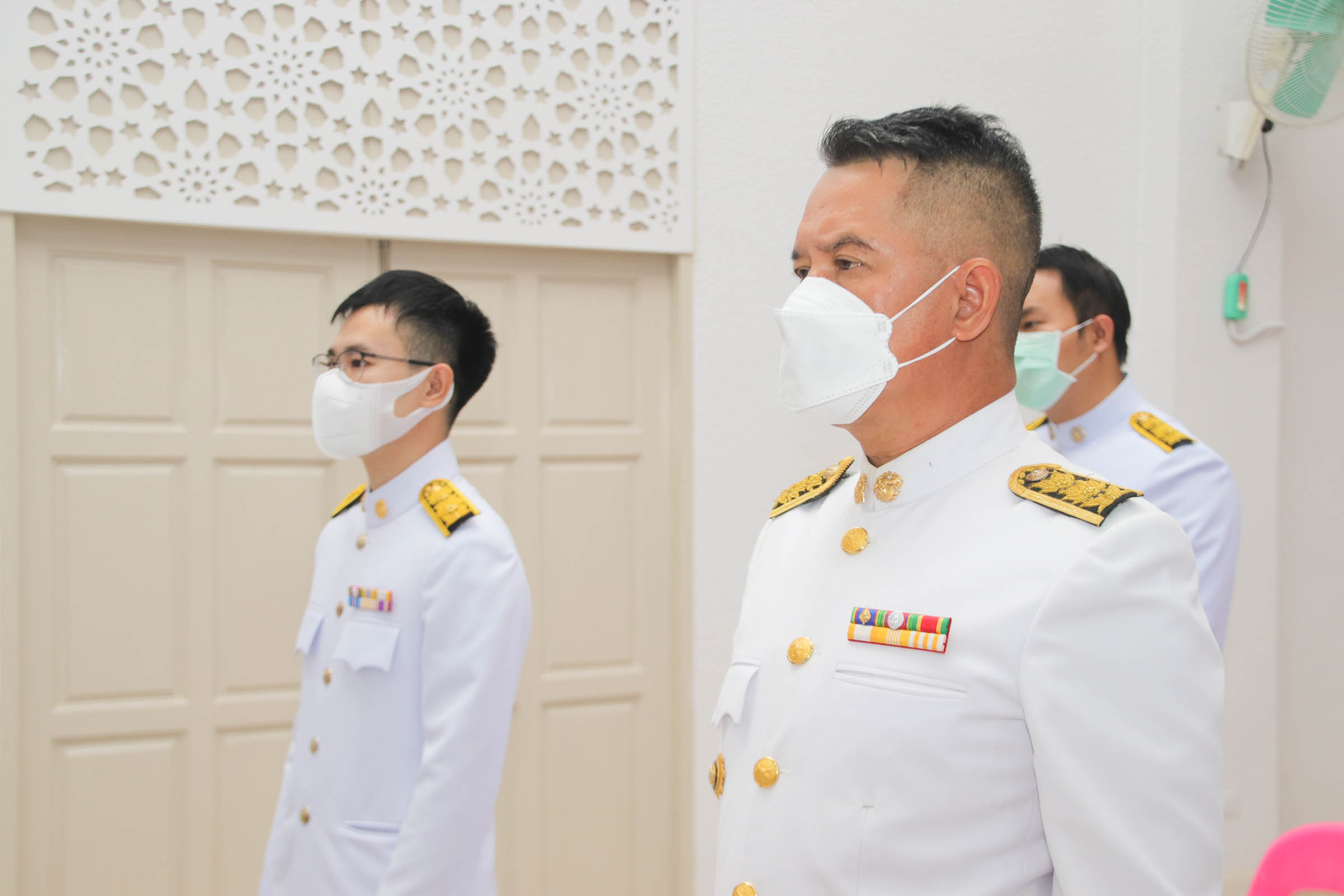 พช.กำแพงเพชร ร่วมพิธีถวายพวงมาลาสักการะ เบื้องหน้าพระบรม สาทิสลักษณ์ สมเด็จพระนเรศวรมหาราช และถวายราชสดุดี เนื่องในวันคล้ายวันสวรรคตสมเด็จพระนเรศวรมหาราช
