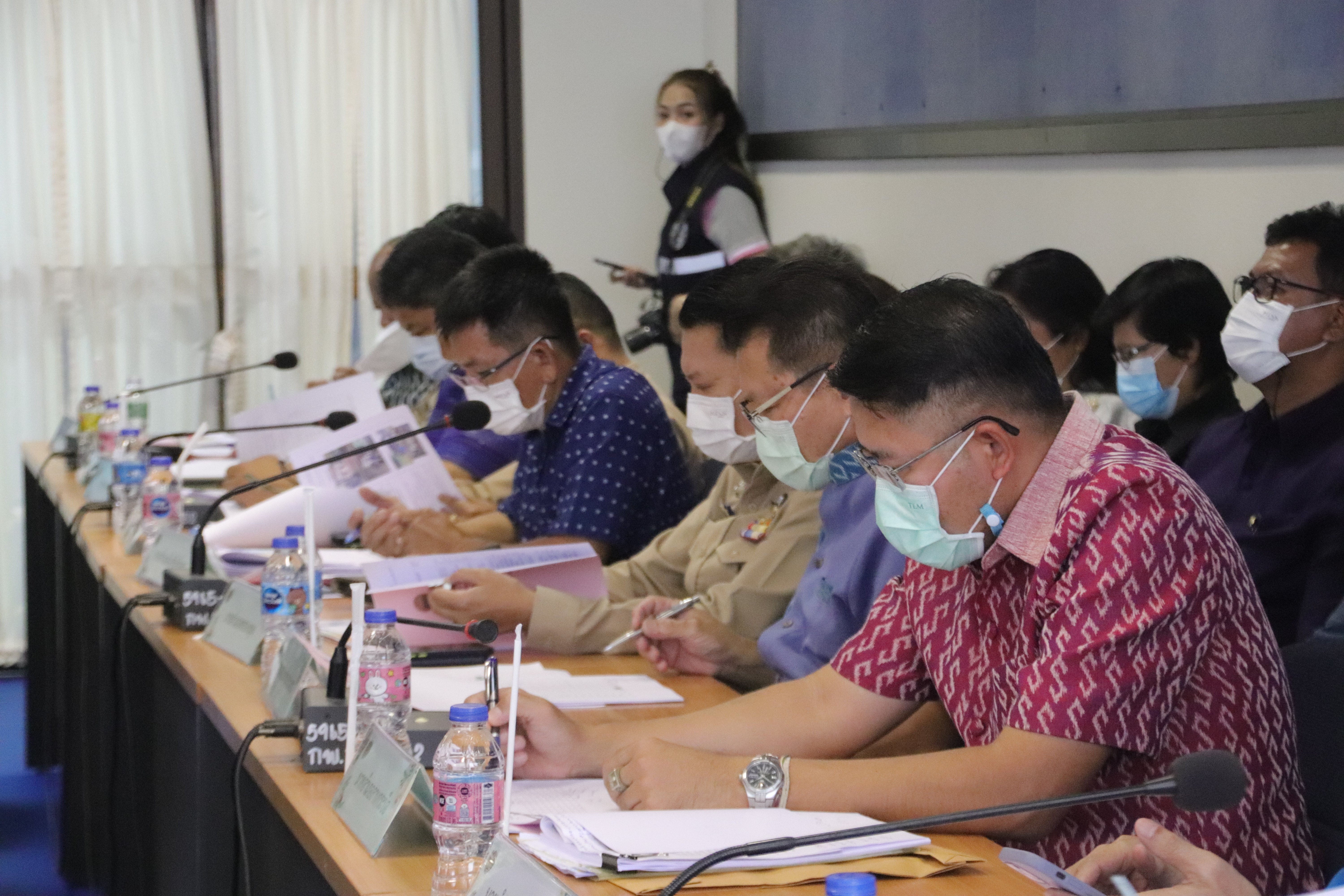 พช.กำแพงเพชร ประชุมคณะกรรมการบริหารศูนย์อำนวยการขจัดความยากจนและพัฒนาคนทุกช่วงวัยอย่างยั่งยืนตามหลักปรัชญาของเศรษฐกิจพอเพียงจังหวัดกำแพงเพชร