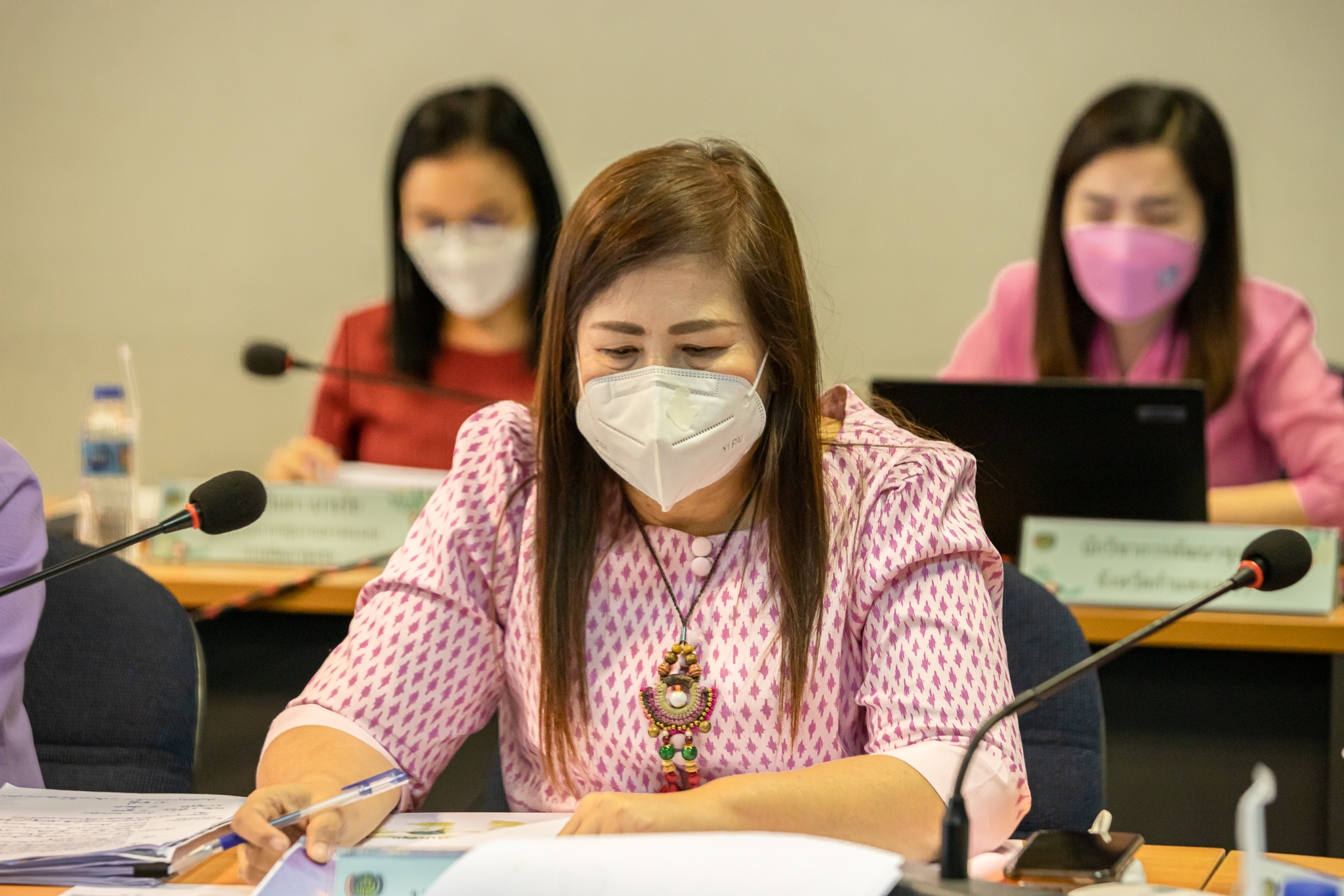 พช.กำแพงเพชร ประชุมคณะกรรมการบริหารศูนย์อำนวยการขจัดความยากจนและพัฒนาคนทุกช่วงวัยอย่างยั่งยืนตามหลักปรัชญาของเศรษฐกิจพอเพียงจังหวัดกำแพงเพชร