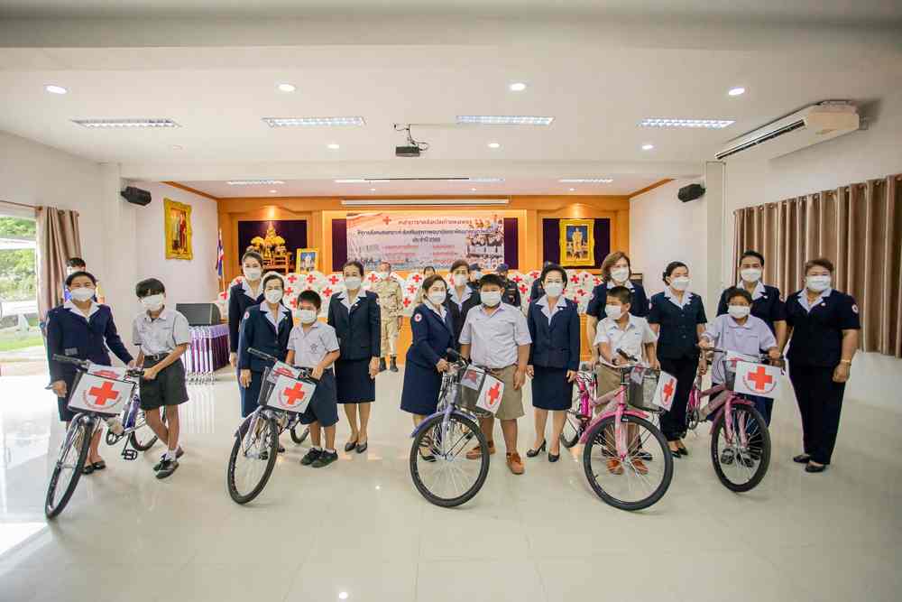 พช.ร่วมมอบสิ่งของพระราชทานของมูลนิธิราชประชานุเคราะห์และมอบทุนของกองทุนพัฒนาเด็กชนบทในพระราชูปถัมป์ฯ ในพื้นที่ อ.ขาณุวรลักษบุรี อ.บึงสามัคคี