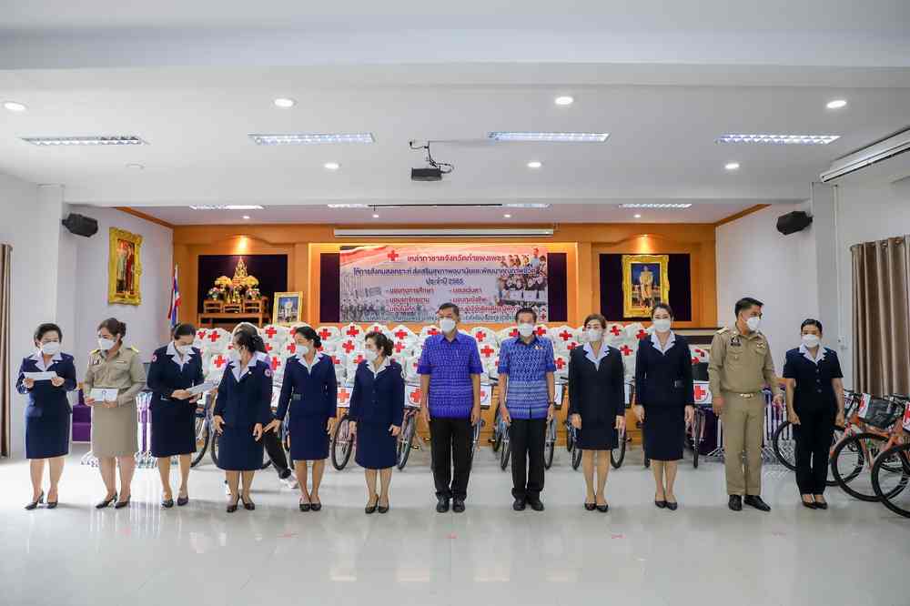พช.ร่วมมอบสิ่งของพระราชทานของมูลนิธิราชประชานุเคราะห์และมอบทุนของกองทุนพัฒนาเด็กชนบทในพระราชูปถัมป์ฯ ในพื้นที่ อ.ขาณุวรลักษบุรี อ.บึงสามัคคี