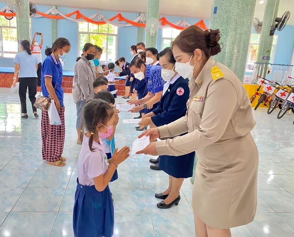 สามัคคี รวมพลัง ปฏิบัติการ “เคาะประตูแก้จน คนกำแพงฯ”