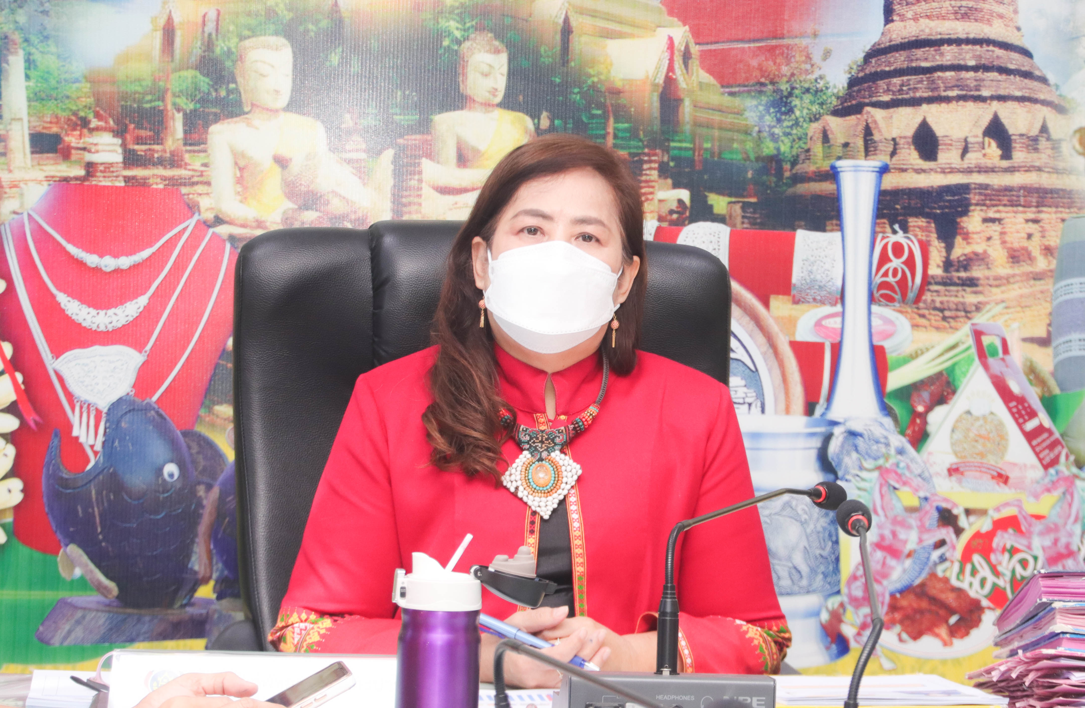 พช.กำแพงเพชร ร่วมประชุมการติดตามผลการดำเนินงานตามประเด็นการตรวจราชการ ประจำเดือนพฤษภาคม 2565 เขตตรวจราชการที่ 5 และเขตตรวจราชการที่ 18 ผ่านระบบประชุมทางไกล ZOOM  Cloud  Meeting