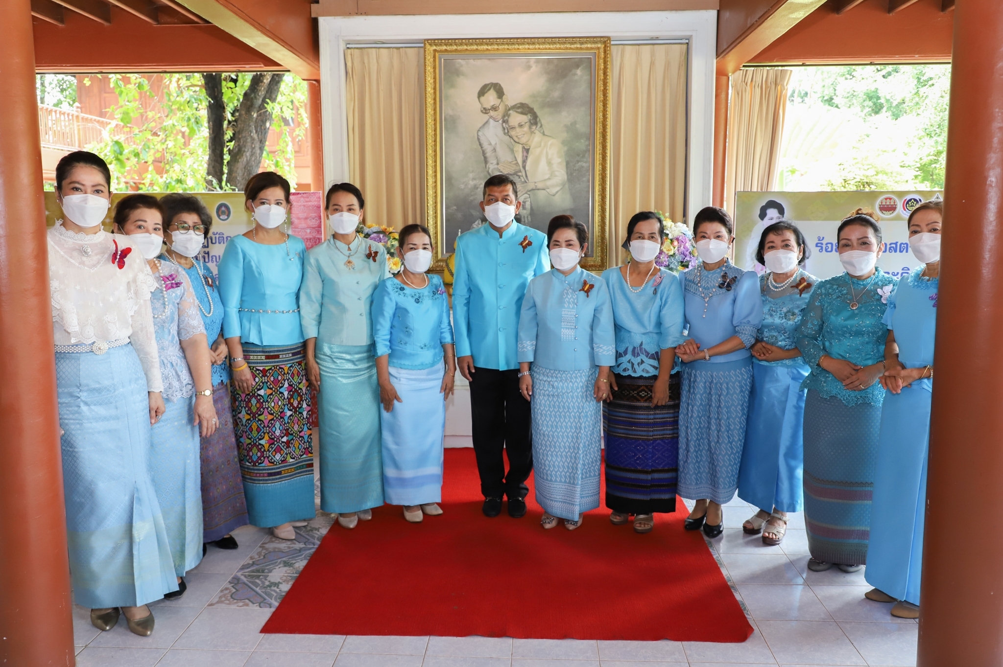 พี่น้องประชาชนชาวกำแพงเพชร ร่วมใจ ประดิษฐ์ “ผีเสื้อแห่งความจงรักภักดี” จากผ้าอัตลักษณ์ท้องถิ่น เพื่อเฉลิมพระเกียรติสมเด็จพระบรมราชชนนีพันปีหลวงฯ