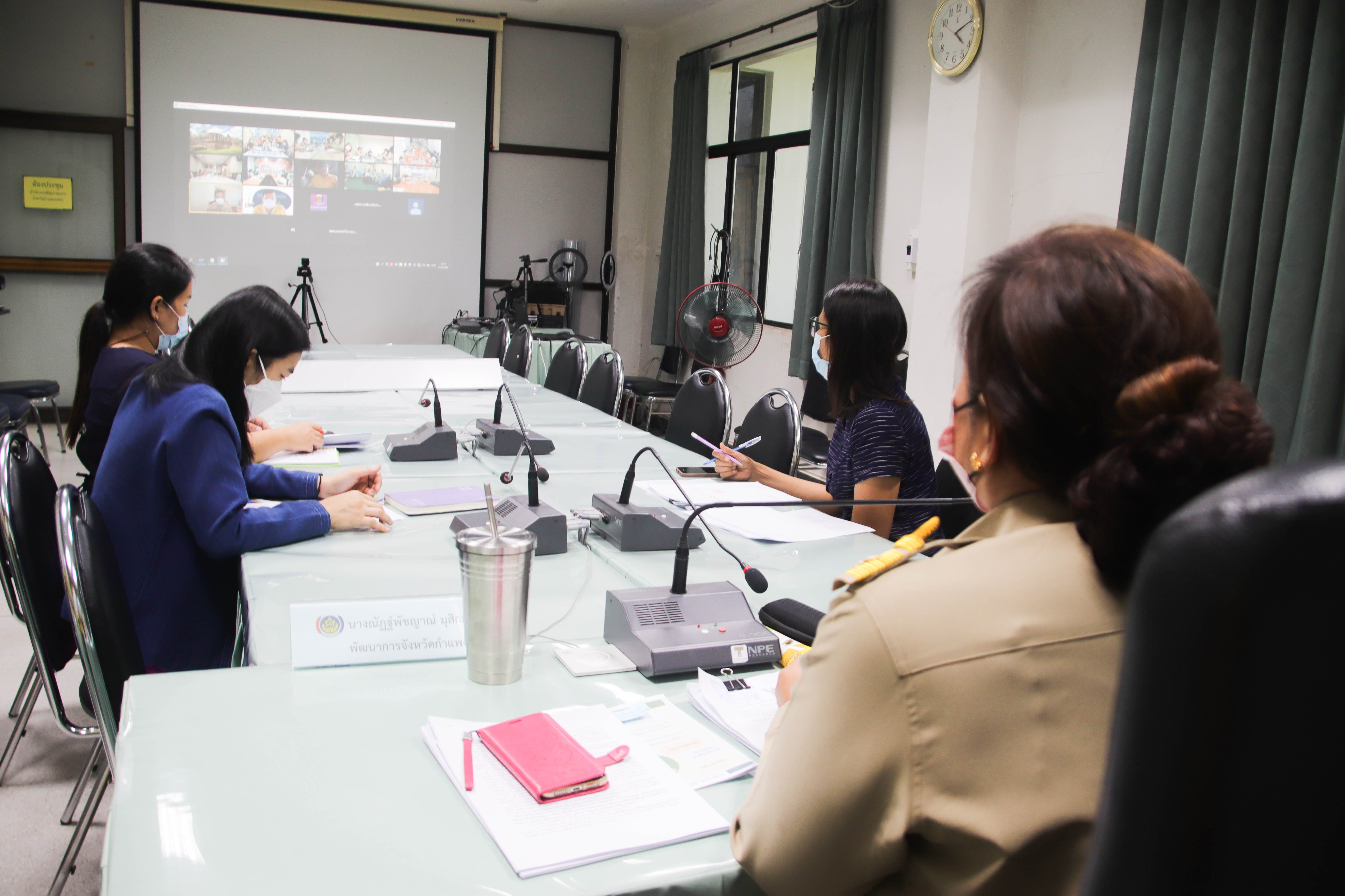 พช.กำแพงเพชร ร่วมประชุมการขับเคลื่อนงานและดำเนินกิจกรรมสำคัญของกรมการพัฒนาชุมชน เขตตรวจราชการที่ 5 และเขตตรวจราชการที่ 18