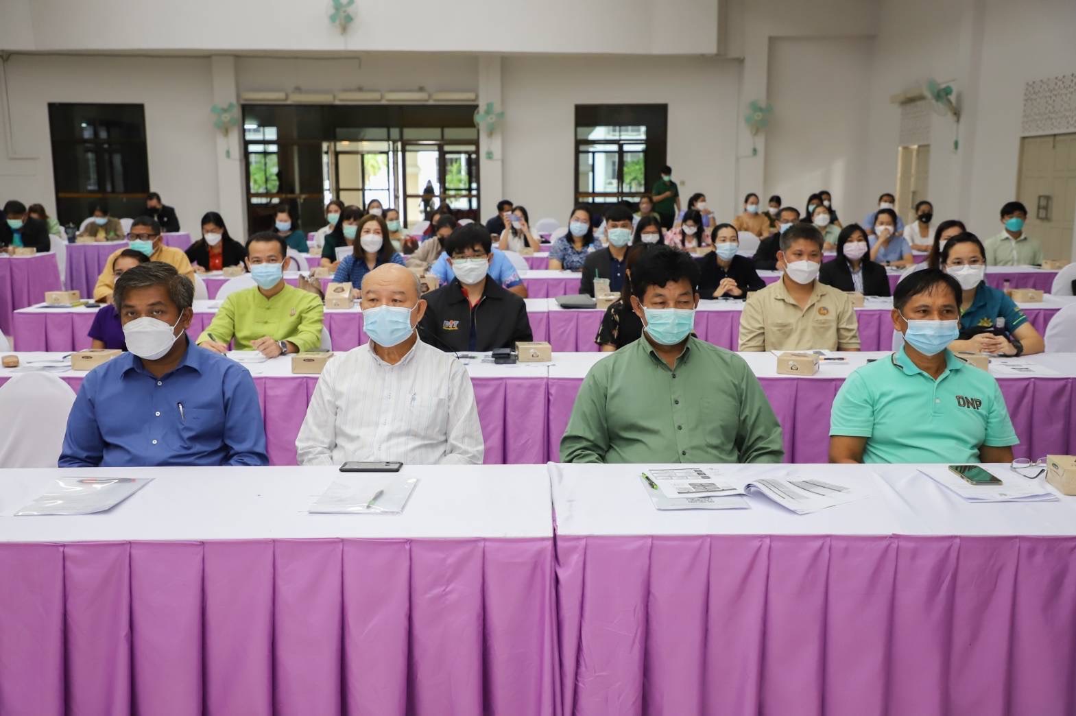 จังหวัดกำแพงเพชร จัดกิจกรรมประชุมชี้แจงการพัฒนาจังหวัดโดยการมีส่วนร่วม