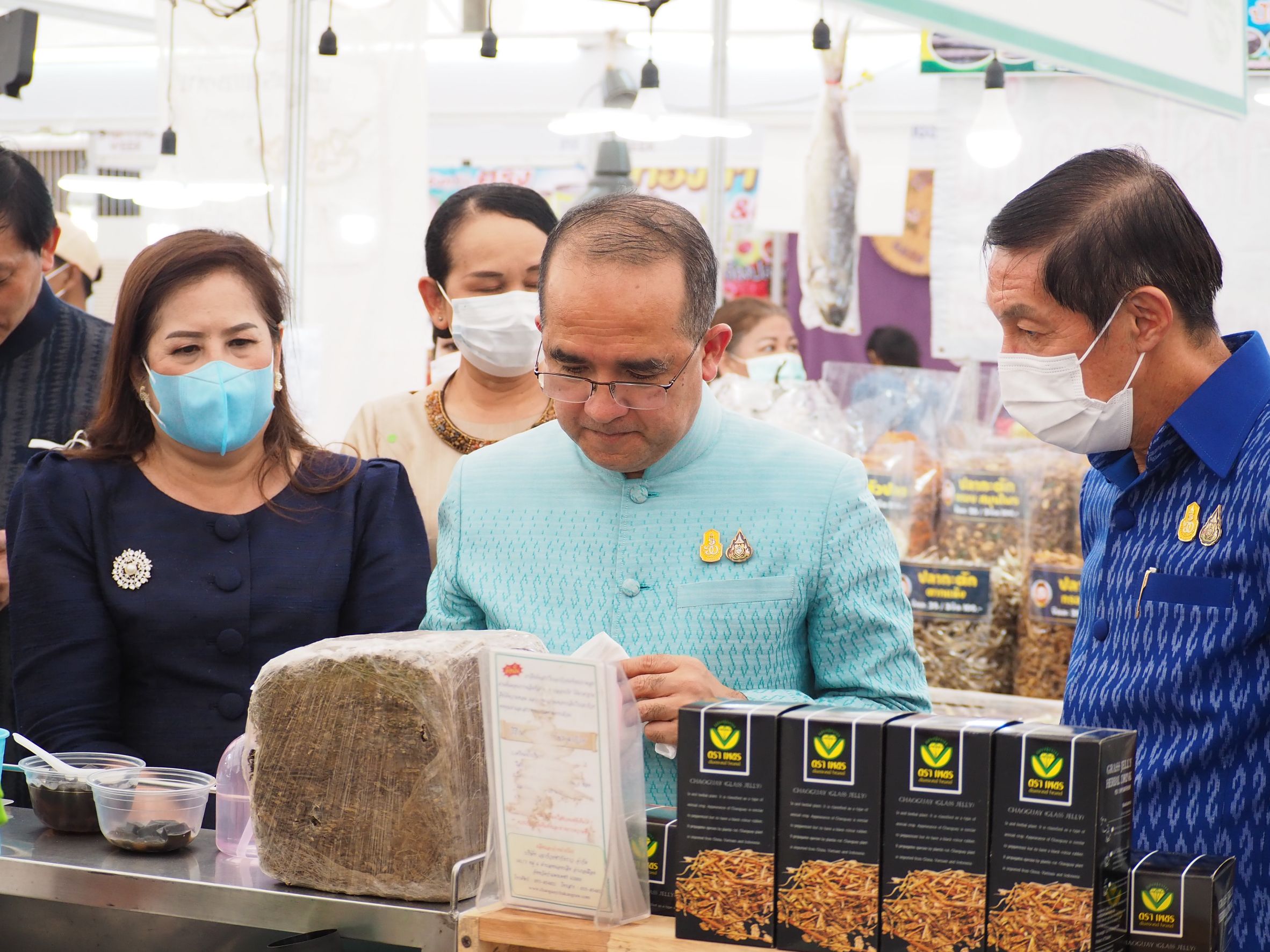 เปิดแล้ว !! OTOP Shopping กำแพงเพชร “สุขทวีคูณ เพิ่มพูนเศรษฐกิจ ชีวิตดี Happy ทั่วภูมิภาค” ขนทัพสินค้าโอทอปให้ ช้อป ชิม ชม กว่า 300 ร้านค้า กระตุ้นเศรษฐกิจฐานราก