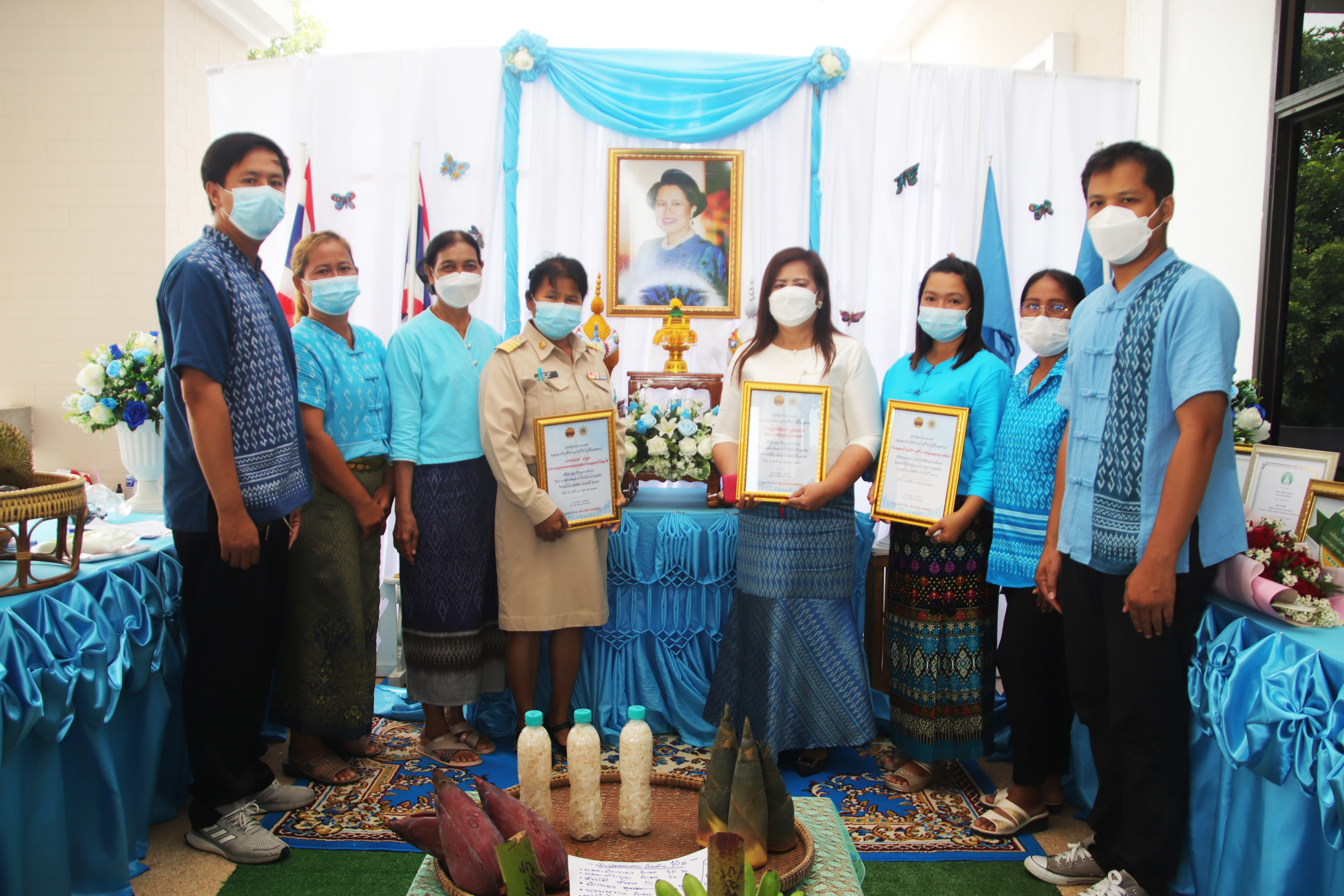 พัฒนาการจังหวัดกำแพงเชรและภาคีเครือข่าย รับมอบเกียรติบัตรประกาศเกียรติคุณ เนื่องในวันต่อต้านยาเสพติดโลก จังหวัดกำแพงเพชร ประจำปี 2565