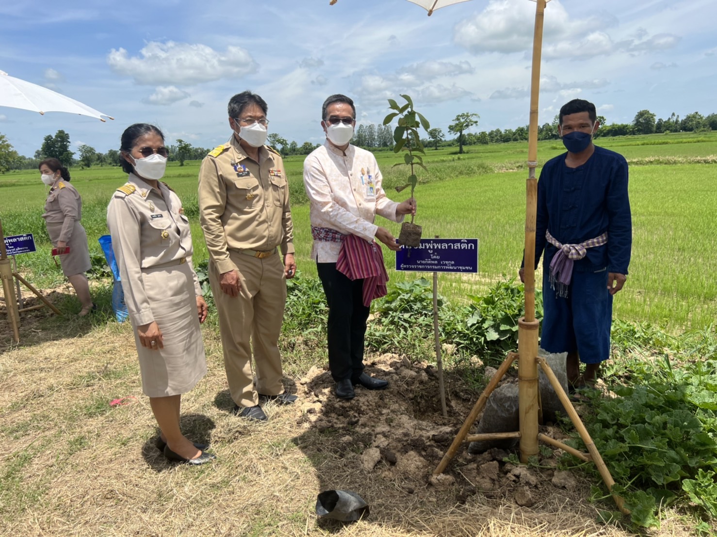 นายกิติพล เวชกุล ผู้ตรวจราชการกรมการพัฒนาชุมชน เป็นประธานการประเมินคัดเลือกข้าราชการ ลูกจ้างประจำ และพนักงานราชการดีเด่น ประจำปี พ.ศ. 2565 เขตตรวจราชการที่ 18 จังหวัดกำแพงเพชร