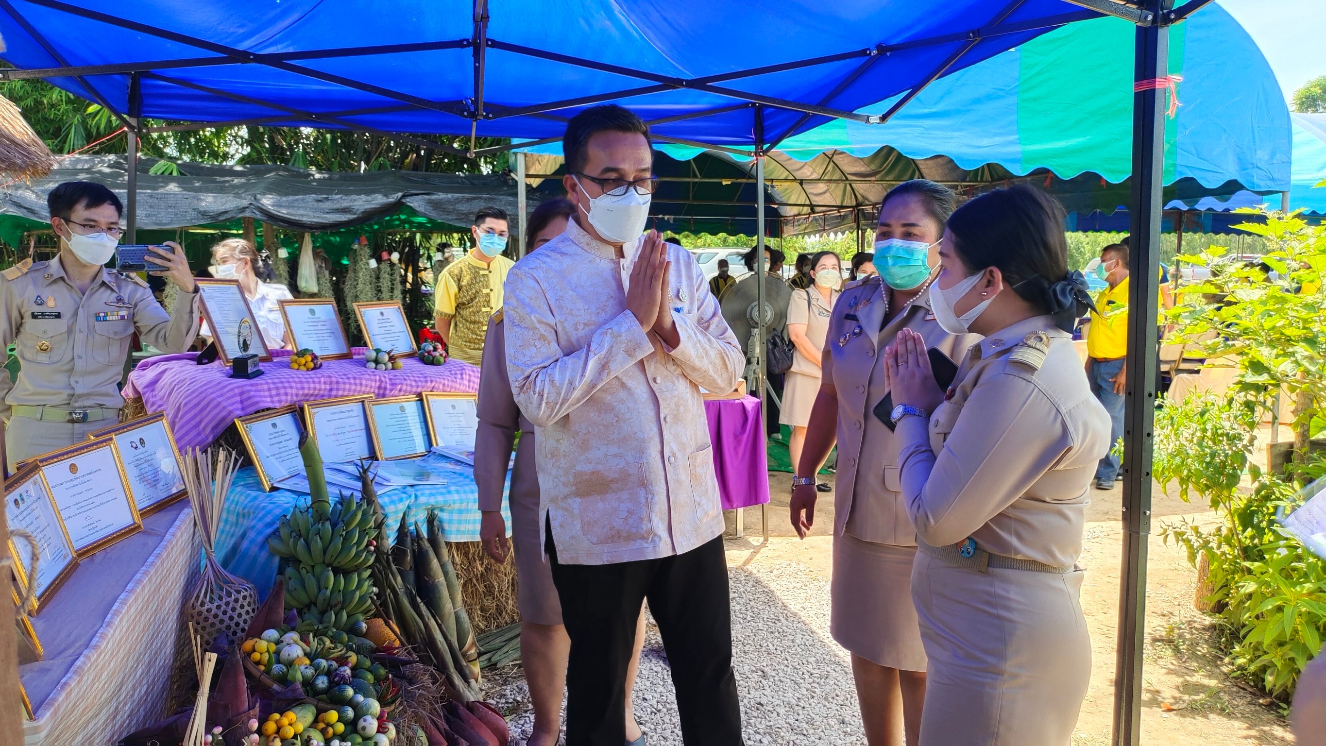 นายกิติพล เวชกุล ผู้ตรวจราชการกรมการพัฒนาชุมชน เป็นประธานการประเมินคัดเลือกข้าราชการ ลูกจ้างประจำ และพนักงานราชการดีเด่น ประจำปี พ.ศ. 2565 เขตตรวจราชการที่ 18 จังหวัดกำแพงเพชร