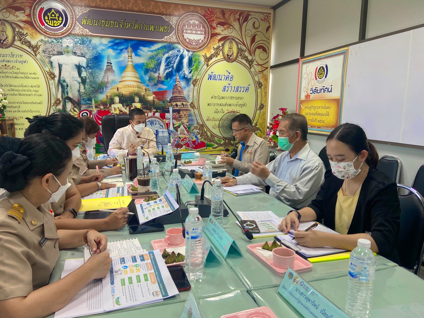 นายกิติพล เวชกุล ผู้ตรวจราชการกรมการพัฒนาชุมชน เป็นประธานการประชุมติดตามการขับเคลื่อนการดำเนินงานพัฒนาเศรษฐกิจฐานรากและประชารัฐจังหวัดกำแพงเพชร