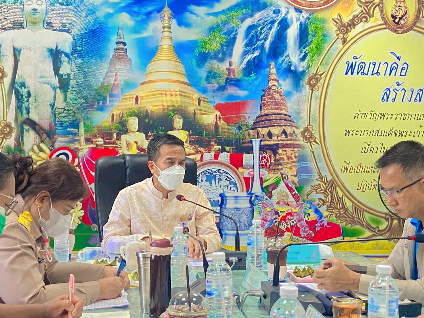 นายกิติพล เวชกุล ผู้ตรวจราชการกรมการพัฒนาชุมชน เป็นประธานการประชุมติดตามการขับเคลื่อนการดำเนินงานพัฒนาเศรษฐกิจฐานรากและประชารัฐจังหวัดกำแพงเพชร