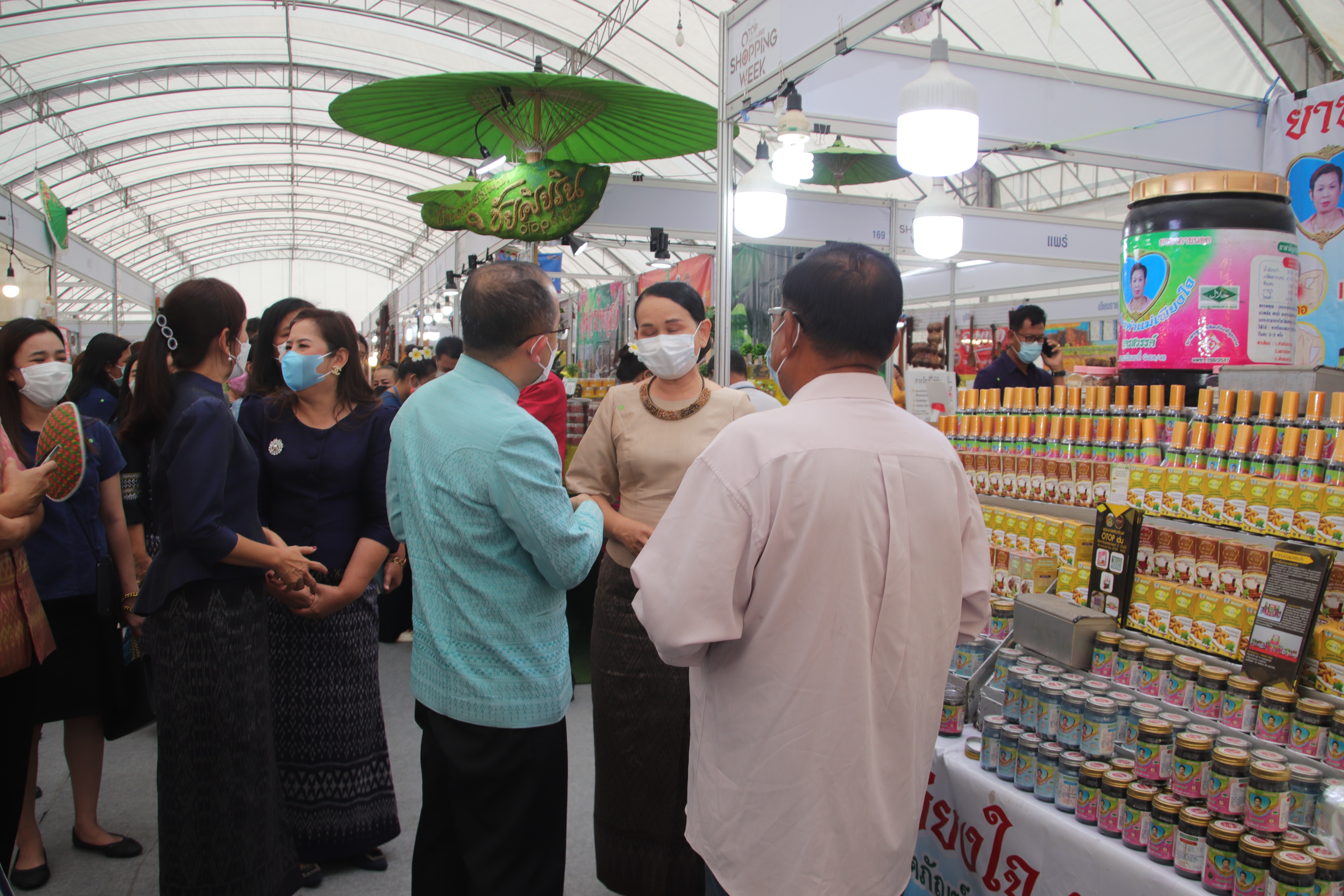 เปิดแล้ว !! OTOP Shopping กำแพงเพชร “สุขทวีคูณ เพิ่มพูนเศรษฐกิจ ชีวิตดี Happy ทั่วภูมิภาค” ขนทัพสินค้าโอทอปให้ ช้อป ชิม ชม กว่า 300 ร้านค้า กระตุ้นเศรษฐกิจฐานราก