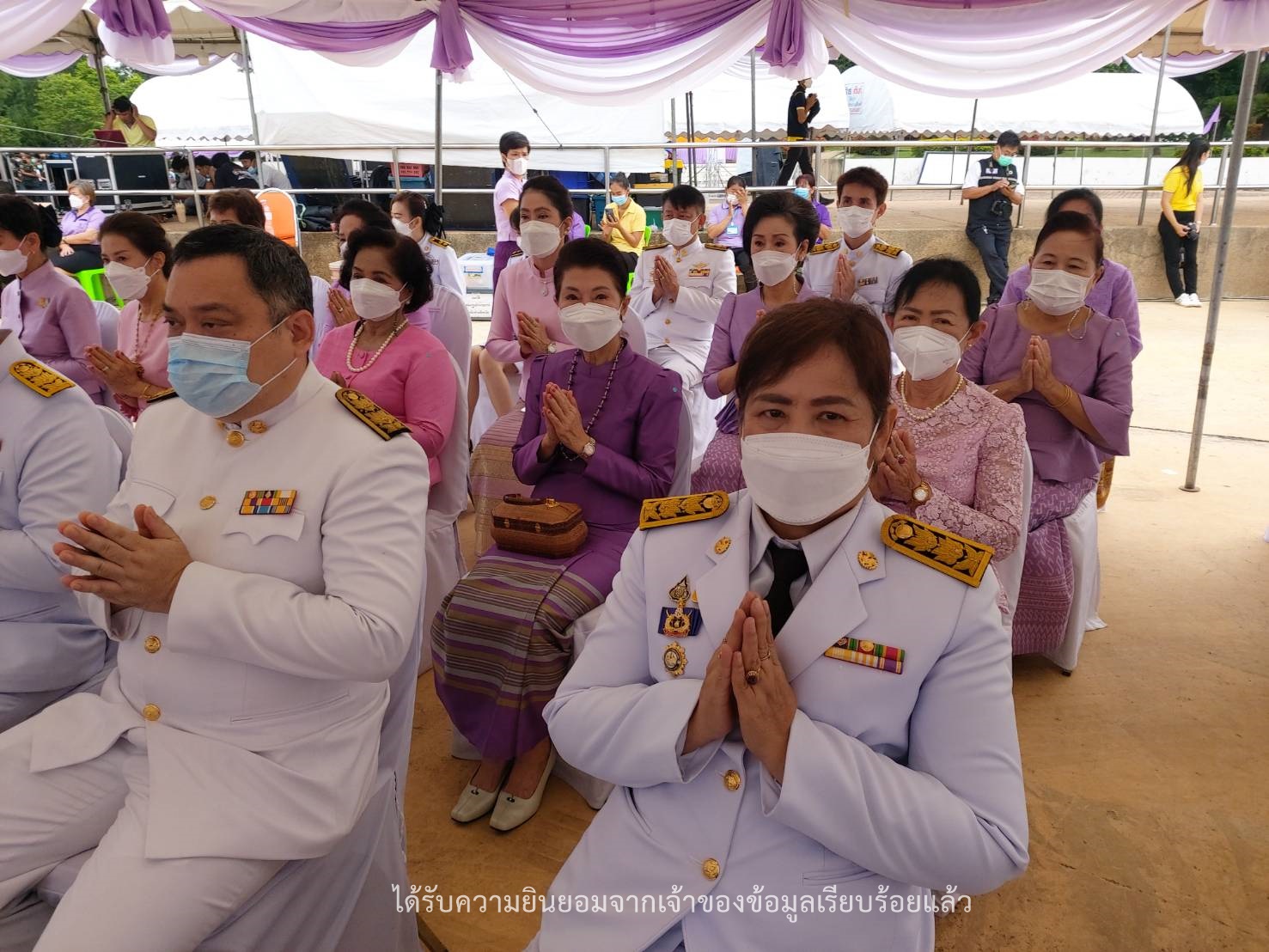 พช.กำแพงเพชร ร่วมพิธีทำบุญตักบาตรถวายพระราชกุศล เนื่องในโอกาสวันเฉลิมพระชนมพรรษา 3 มิถุนายน 2565