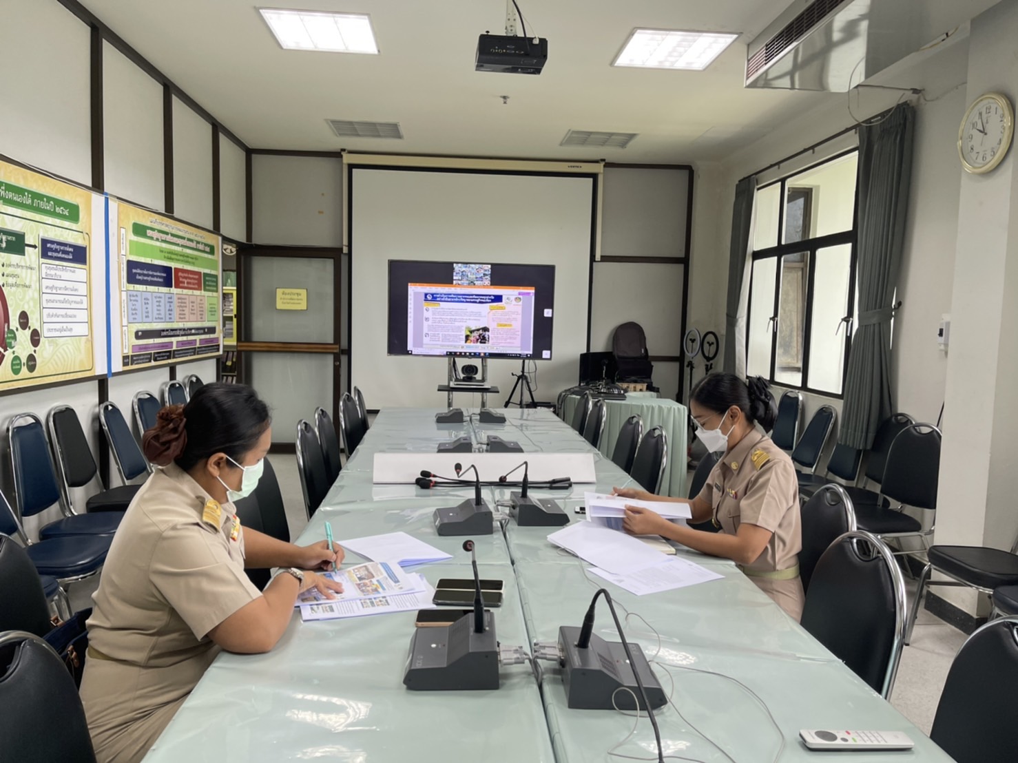 พช.กำแพงเพชร ร่วมประชุมกรมการพัฒนาชุมชน ครั้งที่ 6/2565 ผ่านระบบวิดีทัศน์ทางไกล (Video Conference)