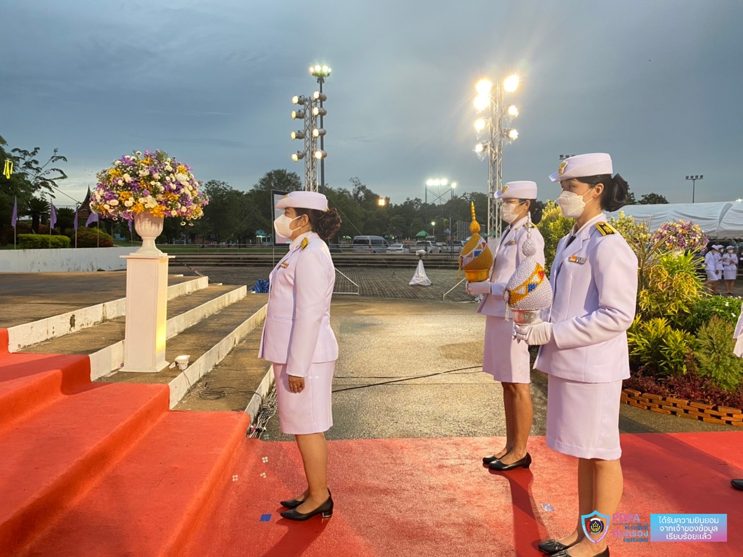 พช.กำแพงเพชร ร่วมพิธีถวายราชสักการะและวางพานพุ่ม และพิธีจุดเทียนชัยถวายพระพรชัยมงคล สมเด็จพระนางเจ้าฯ พระบรมราชินี 3 มิถุนายน 2565