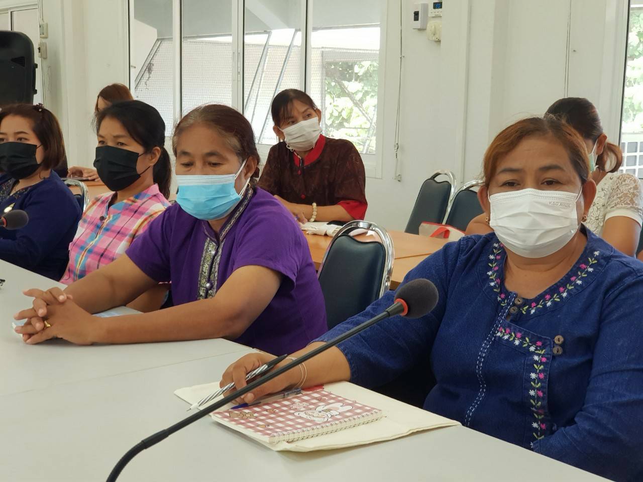 พช.กำแพงเพชร ร่วมกิจกรรม ในโครงการพัฒนาศักยภาพสตรีทรายทองวัฒนา สู่การเป็นผู้ประกอบการมืออาชีพด้านการตลาดออนไลน์ และแปรรูปผลิตภัณฑ์จากเศษผ้า