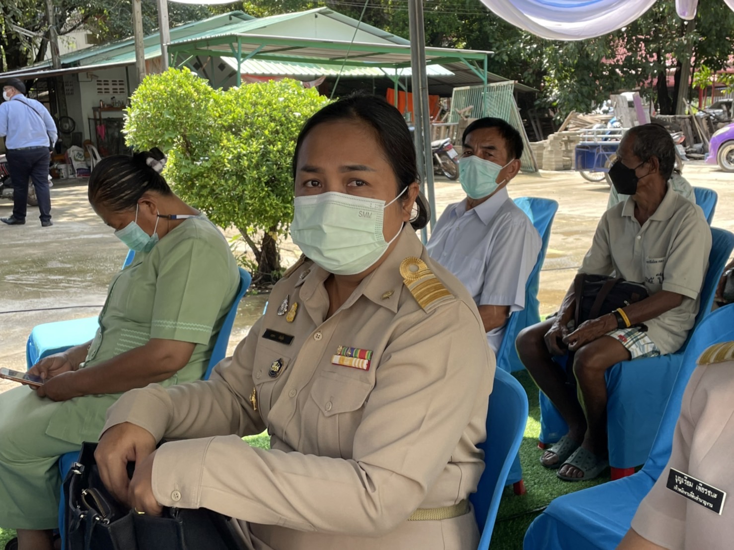 พช.กำแพงเพชร ร่วมพิธีมอบผ้าไตร โครงการบรรพชาอุปสมบท 910 รูป เฉลิมพระเกียรติสมเด็จพระนางเจ้าสิริกิติ์ พระบรมราชินีนาถ พระบรมราชชนนีพันปีหลวง เนื่องในโอกาสมหามงคลเฉลิมพระชนมพรรษา