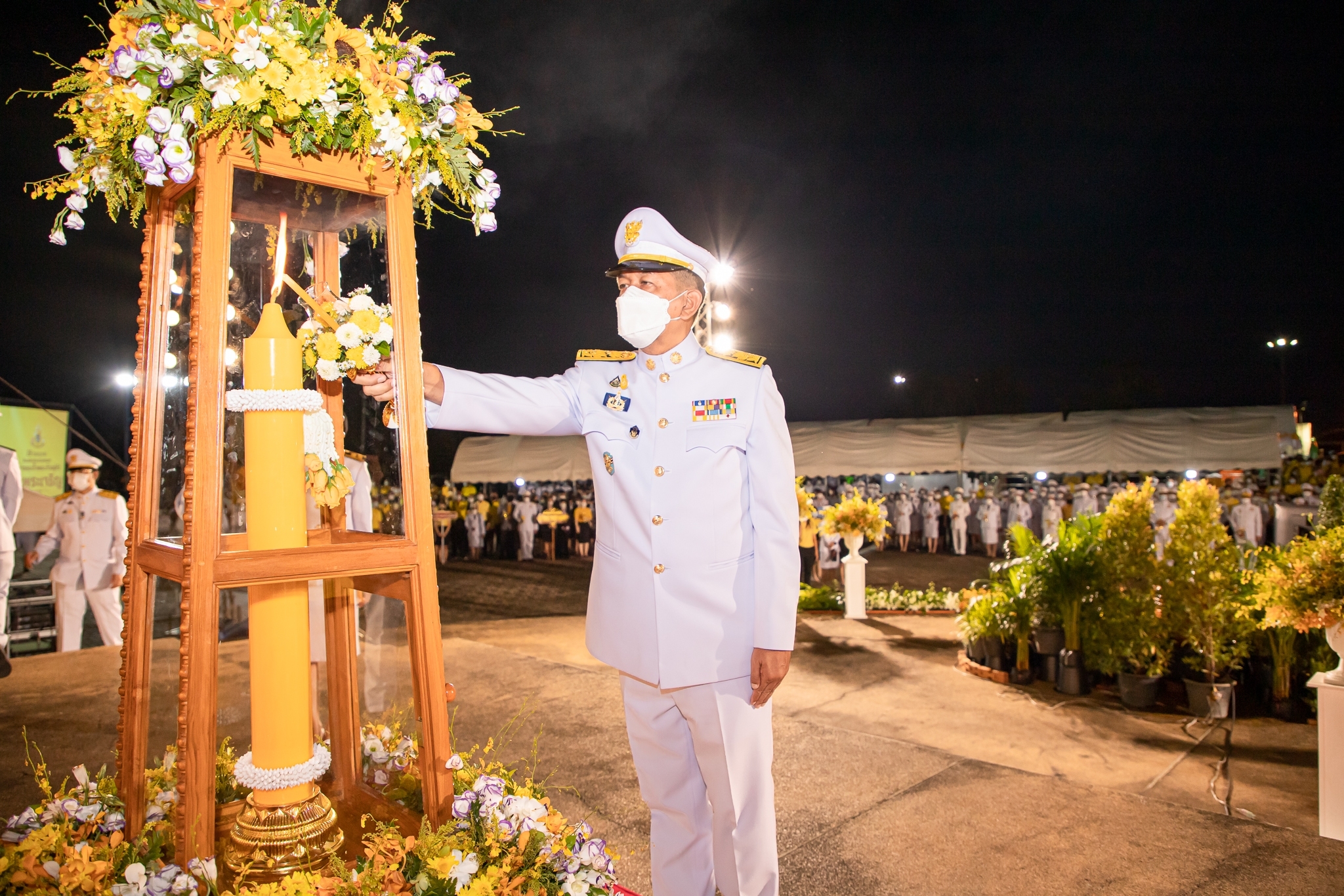 พช.กำแพงเพชร ร่วมพิธีถวายเครื่องราชสักการะ และวางพานพุ่ม และจุดเทียนถวายพระพรชัยมงคล เนื่องในโอกาสวันเฉลิมพระชนมพรรษาพระบาทสมเด็จพระวชิรเกล้าเจ้าอยู่หัว 28 กรกฎาคม 2565