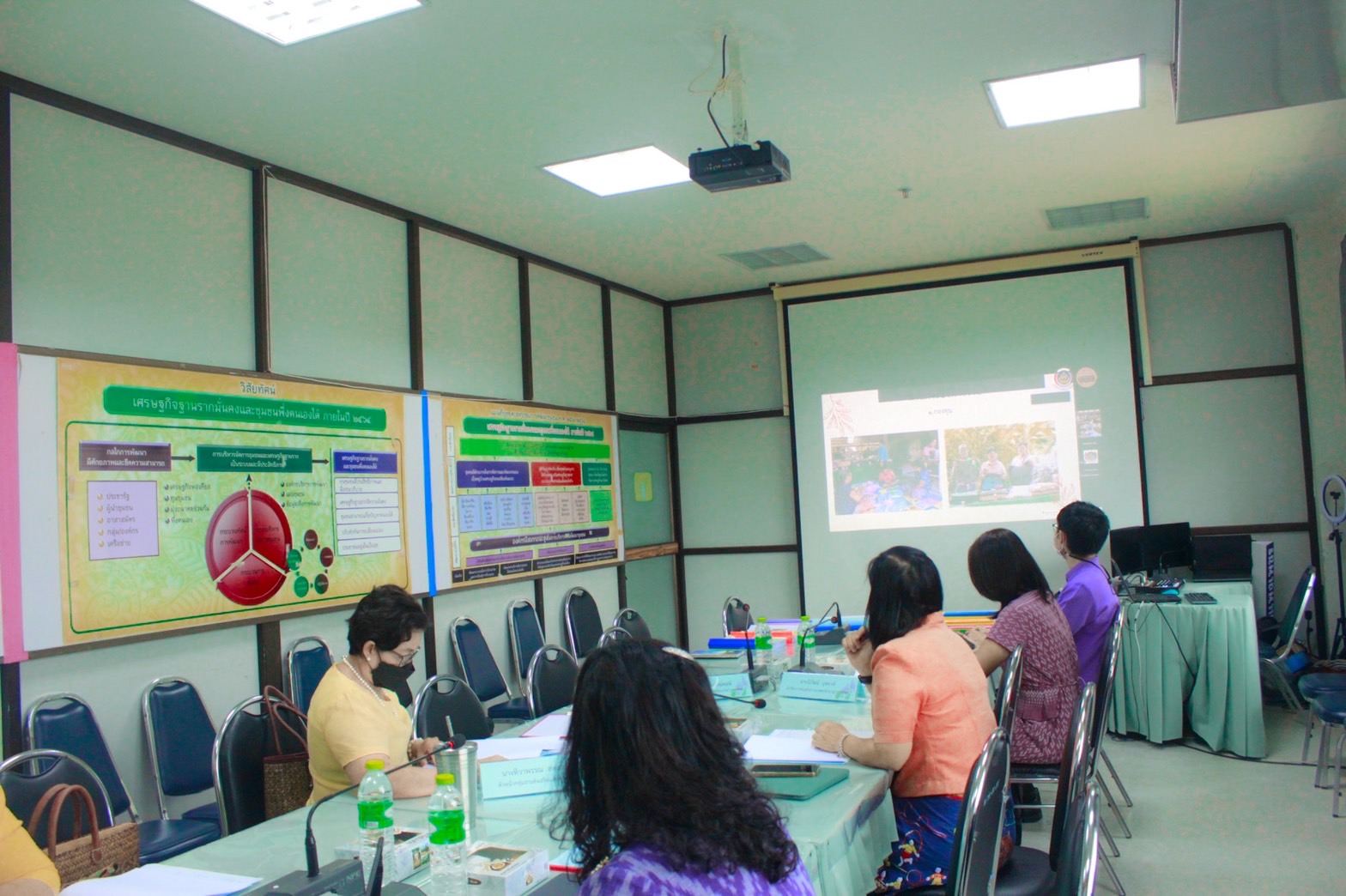 พช.กำแพงเพชร จัดประชุมคณะกรรมการการรับรองมาตรฐานการพัฒนาชุมชน (มชช.) จังหวัดกำแพงเพชร