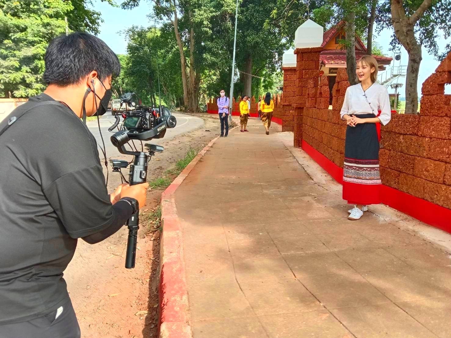 พช.กำแพงเพชร ร่วมติดตามสนับสนุนการผลิตสื่อเพื่อการประชาสัมพันธ์แหล่งท่องเที่ยวชุมชน