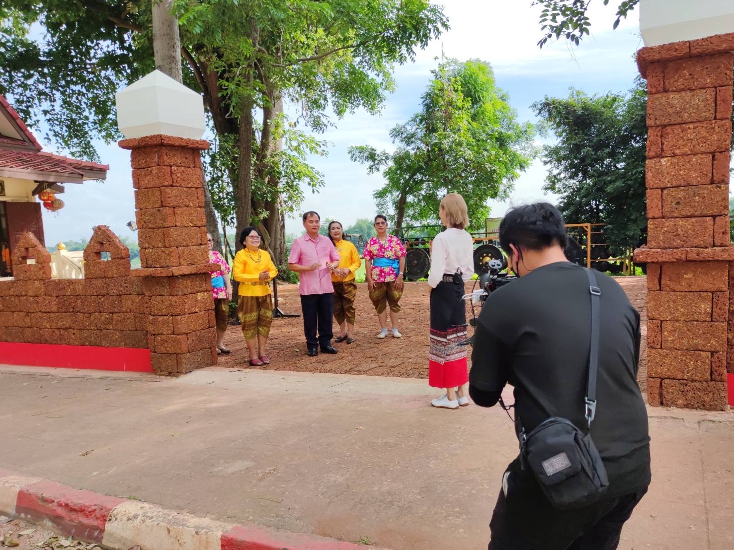 พช.กำแพงเพชร ร่วมติดตามสนับสนุนการผลิตสื่อเพื่อการประชาสัมพันธ์แหล่งท่องเที่ยวชุมชน