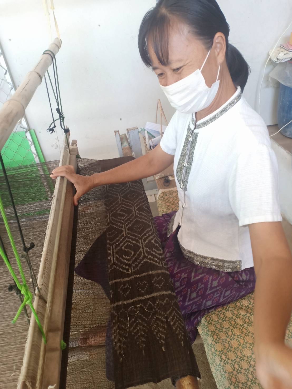 พช.กำแพงเพชร ติดตามความก้าวหน้า ในการทอผ้าลายพระราชทาน “ผ้าขิดลายนารีรัตนราชกัญญา” ในพื้นที่อำเภอไทรงาม, อำเภอทรายทองวัฒนา, อำเภอคลองขลุง และอำเภอขาณุวรลักษบุรี