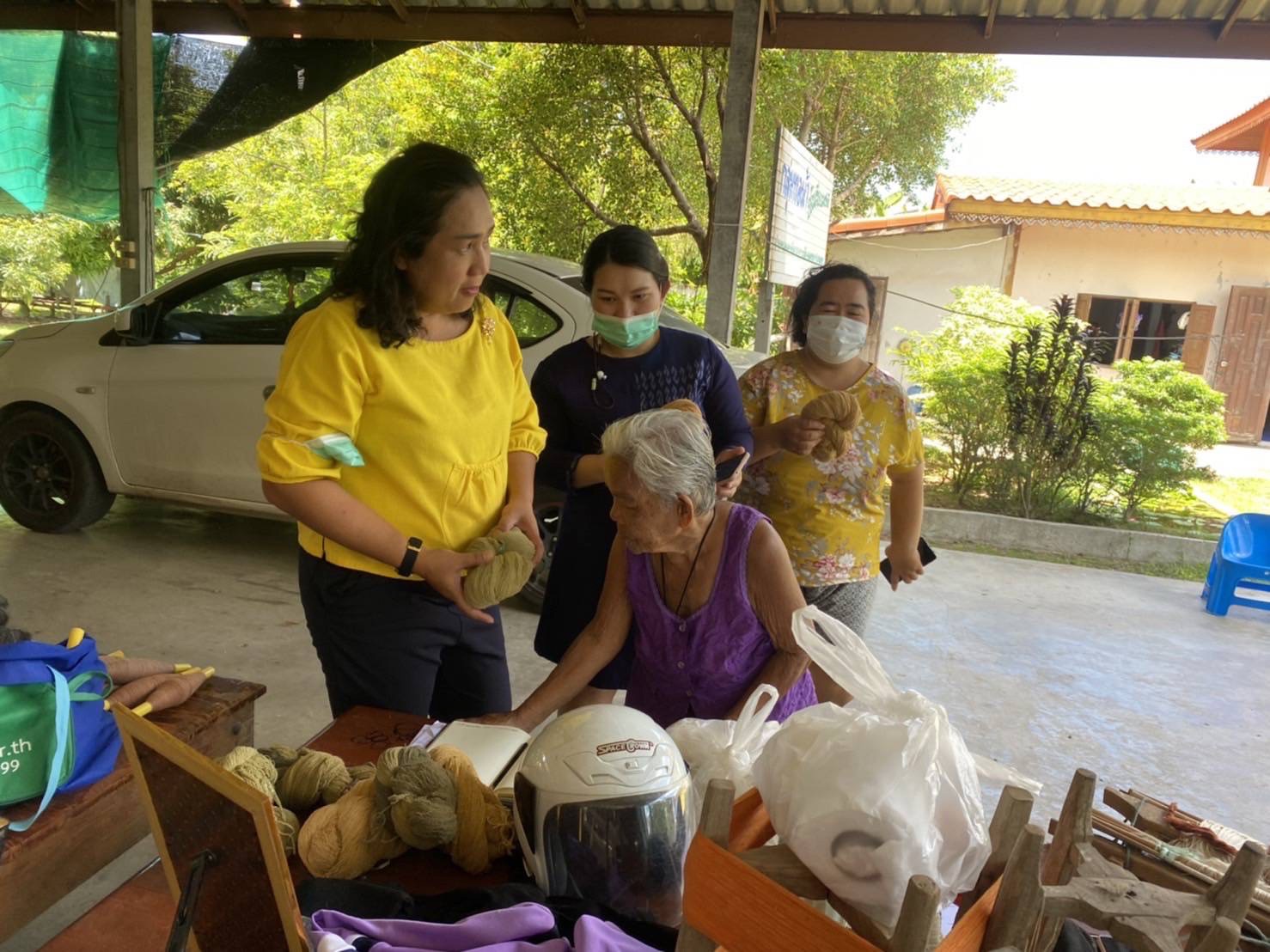 พช.กำแพงเพชร ติดตามความก้าวหน้า ในการทอผ้าลายพระราชทาน “ผ้าขิดลายนารีรัตนราชกัญญา” ในพื้นที่อำเภอไทรงาม, อำเภอทรายทองวัฒนา, อำเภอคลองขลุง และอำเภอขาณุวรลักษบุรี