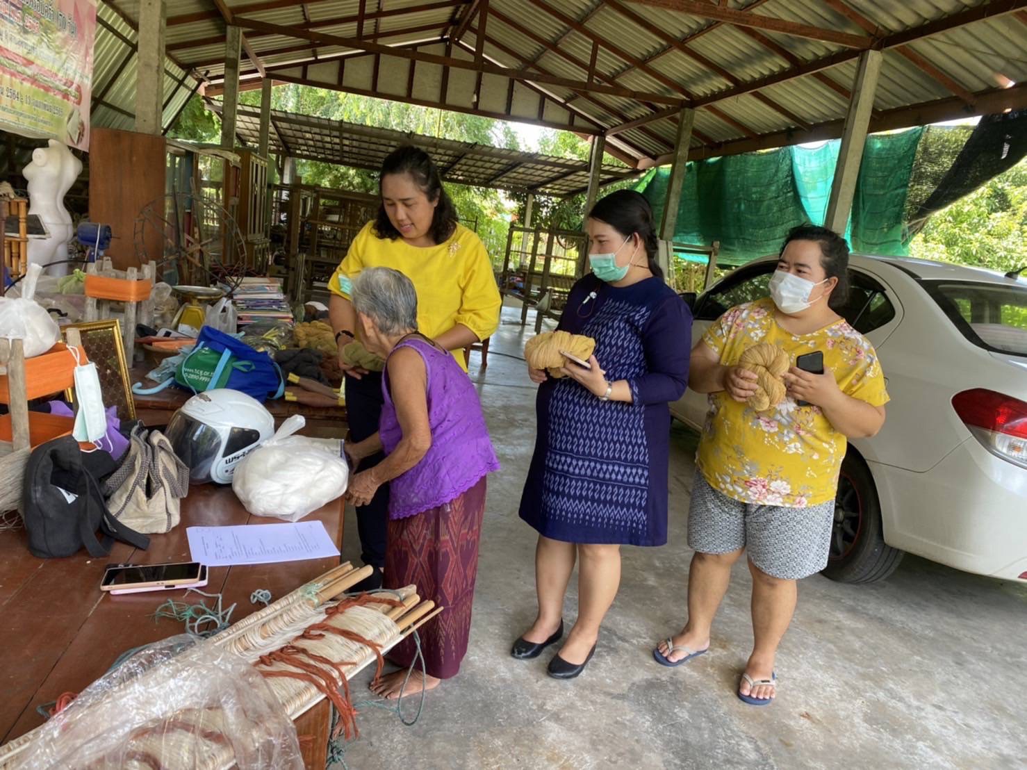 พช.กำแพงเพชร ติดตามความก้าวหน้า ในการทอผ้าลายพระราชทาน “ผ้าขิดลายนารีรัตนราชกัญญา” ในพื้นที่อำเภอไทรงาม, อำเภอทรายทองวัฒนา, อำเภอคลองขลุง และอำเภอขาณุวรลักษบุรี